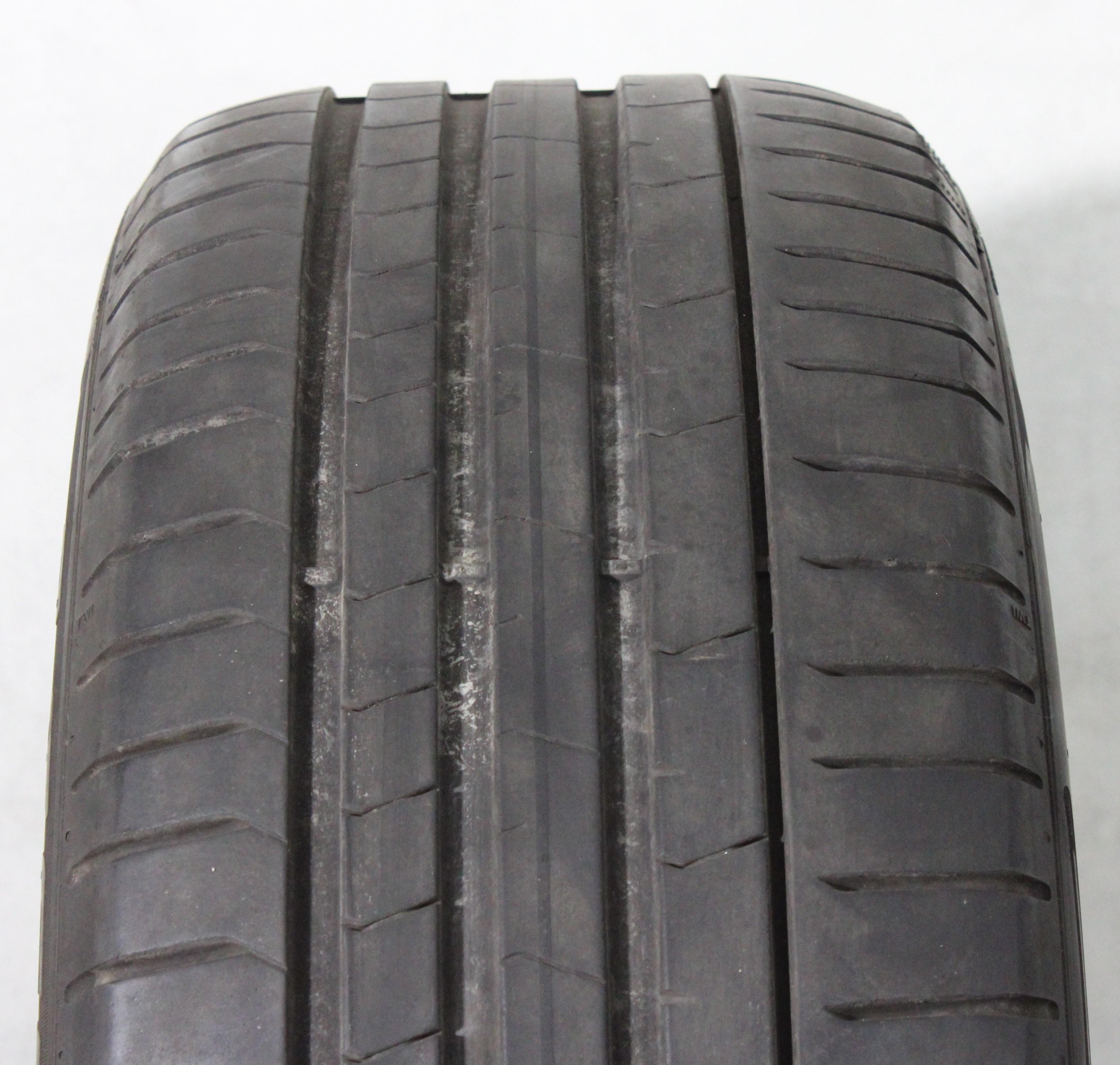 1 x 245/40R19 98Y Neumático de verano Pirelli Pzero PZ4 Runflat 5mm 2022 *