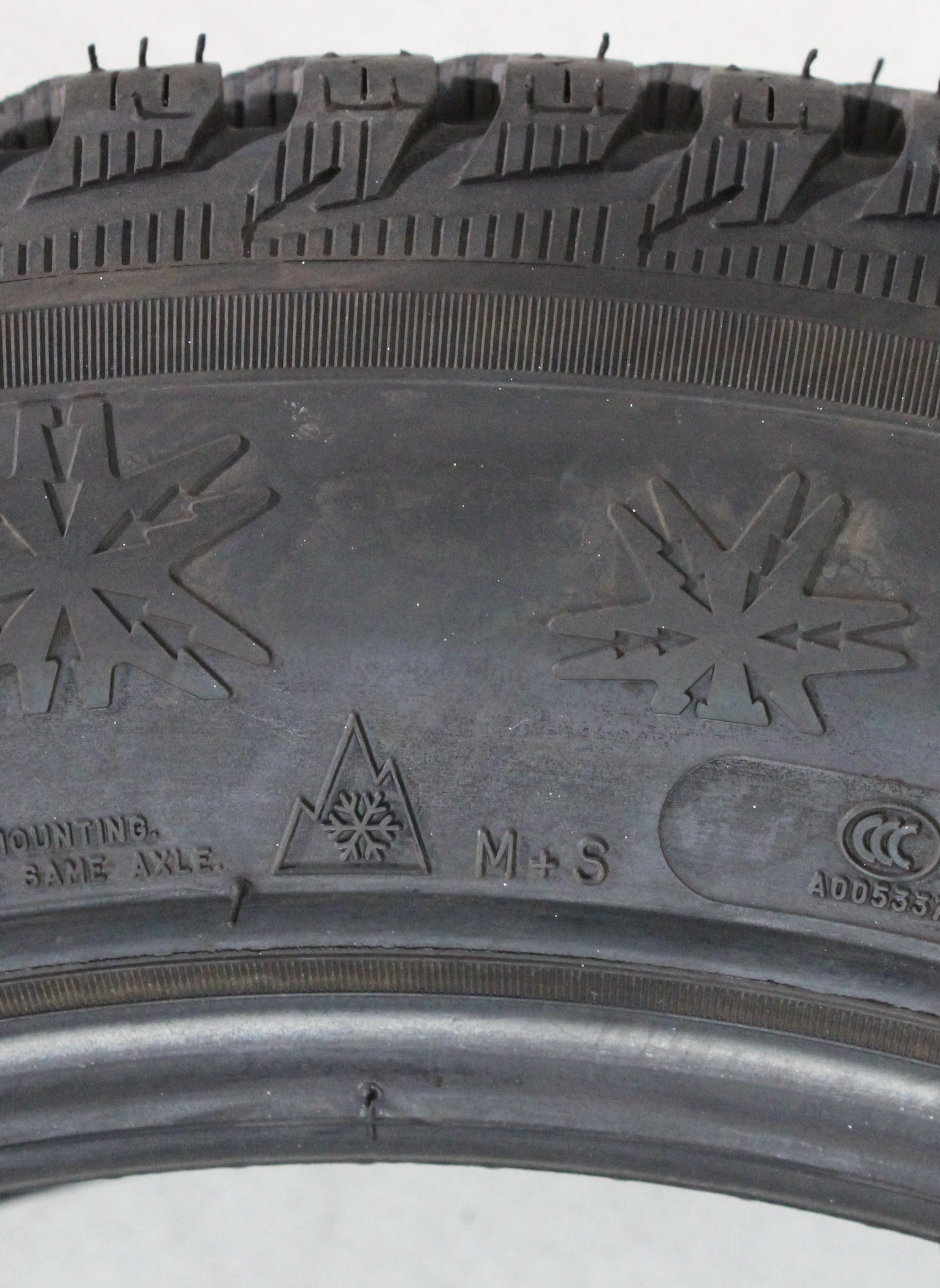 1 x 215/55R17 94V pneu hiver Michelin Alpin 5 AO 8mm 2023