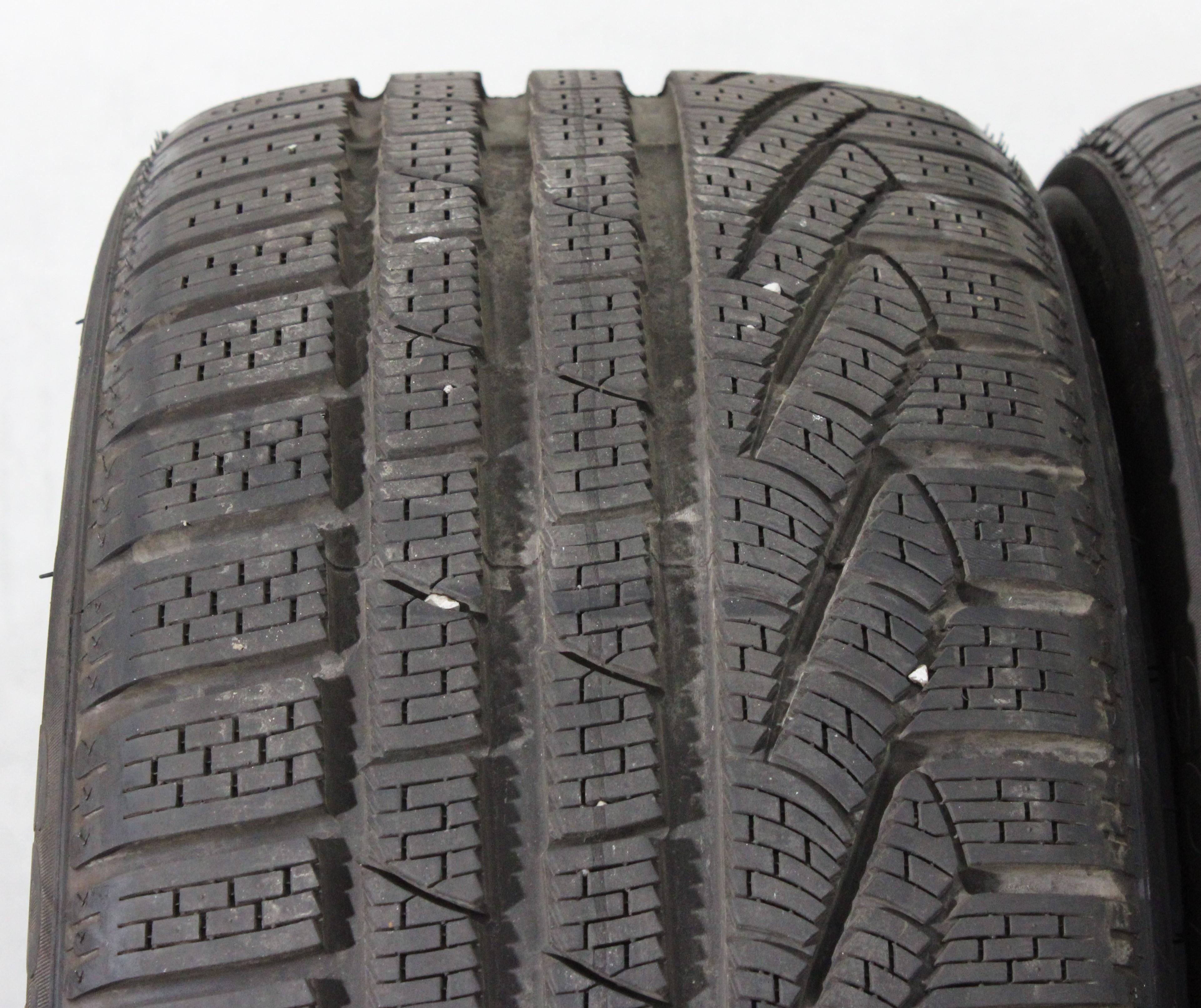 2 x 235/40R19 92V pneumatici invernali Pirelli Sottozero Winter 240 Serie 2 N0 7mm 2021