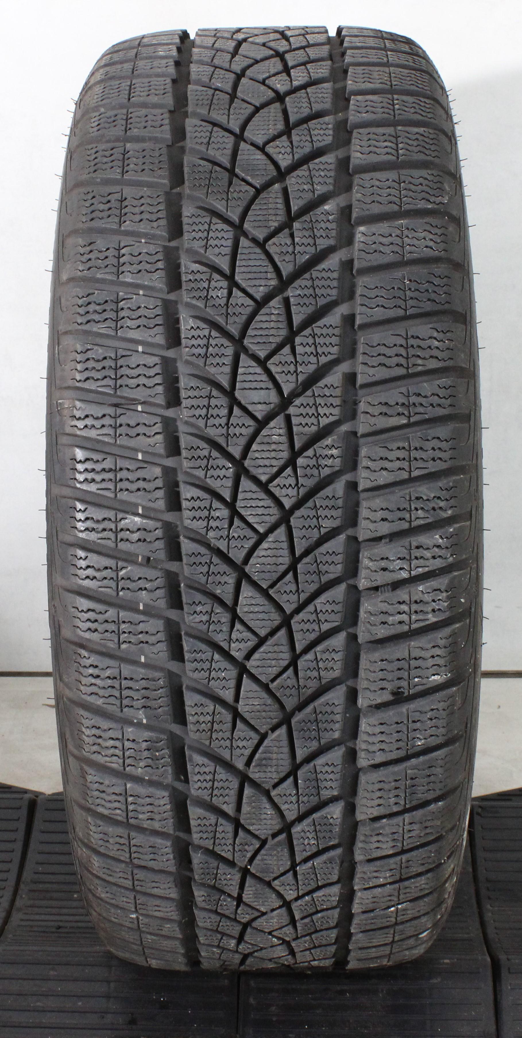 1 x 265/40R20 104V Winterreifen Goodyear Ultra Grip Performance GEN-1 AO 7,5-8mm 2023