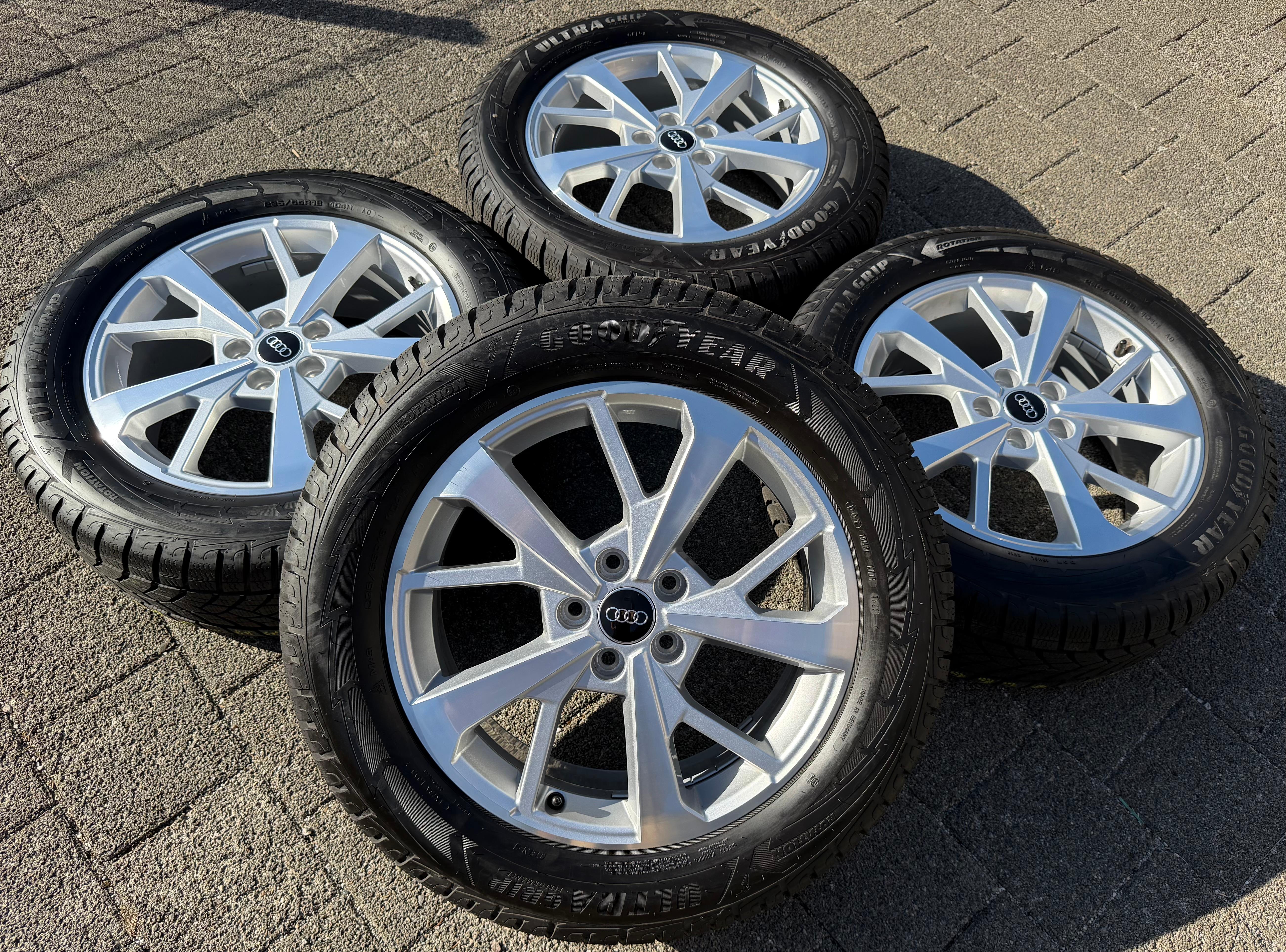 4 Original 18" Alu Winterräder Audi Q3 F3 83A 83A601025J 235/55R18 104H Goodyear