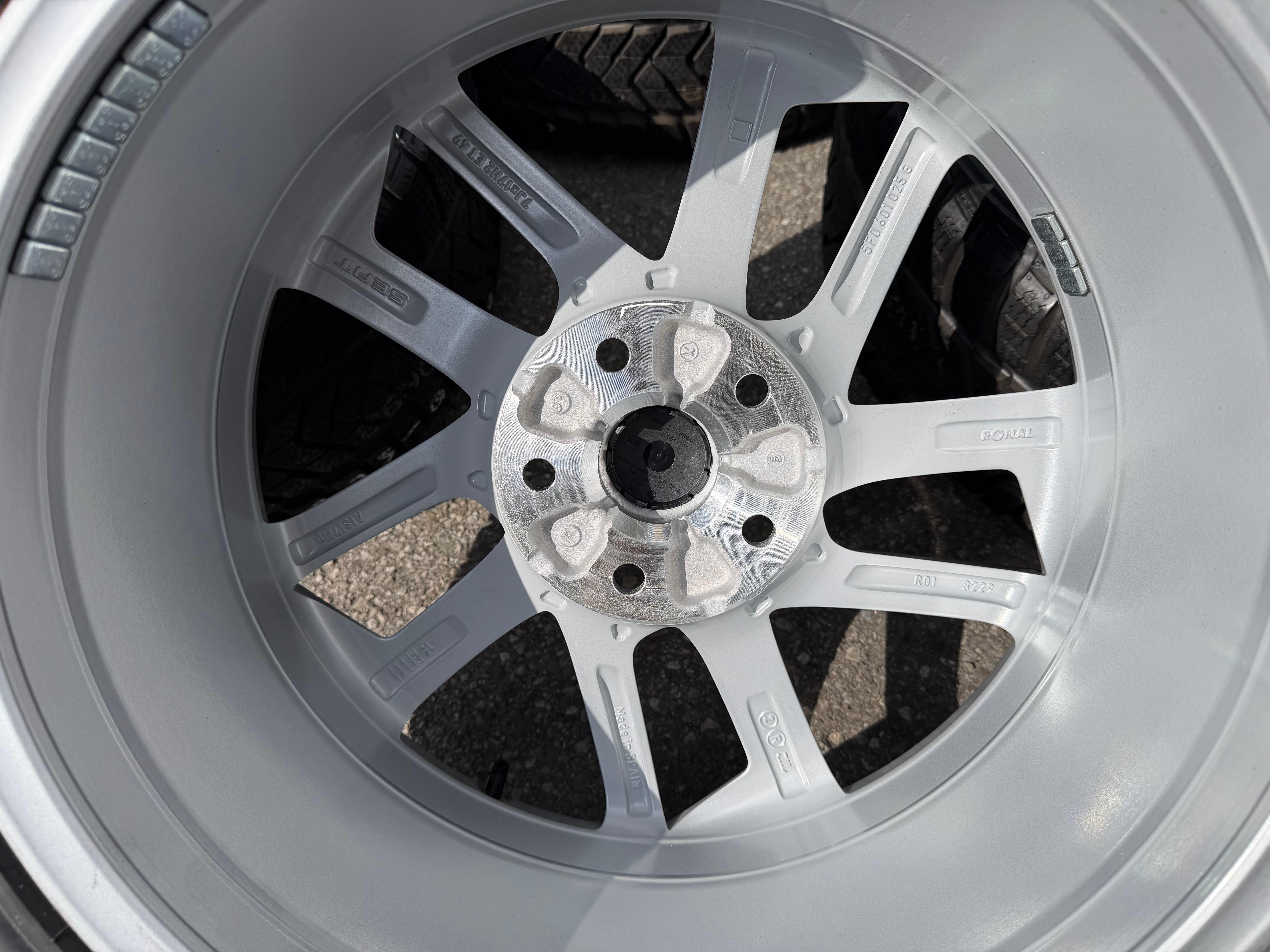 4 jantes d'hiver en aluminium d'origine 17 pouces pour Seat Leon 5F 5F0601025G 225/45R17 91H, livraison gratuite