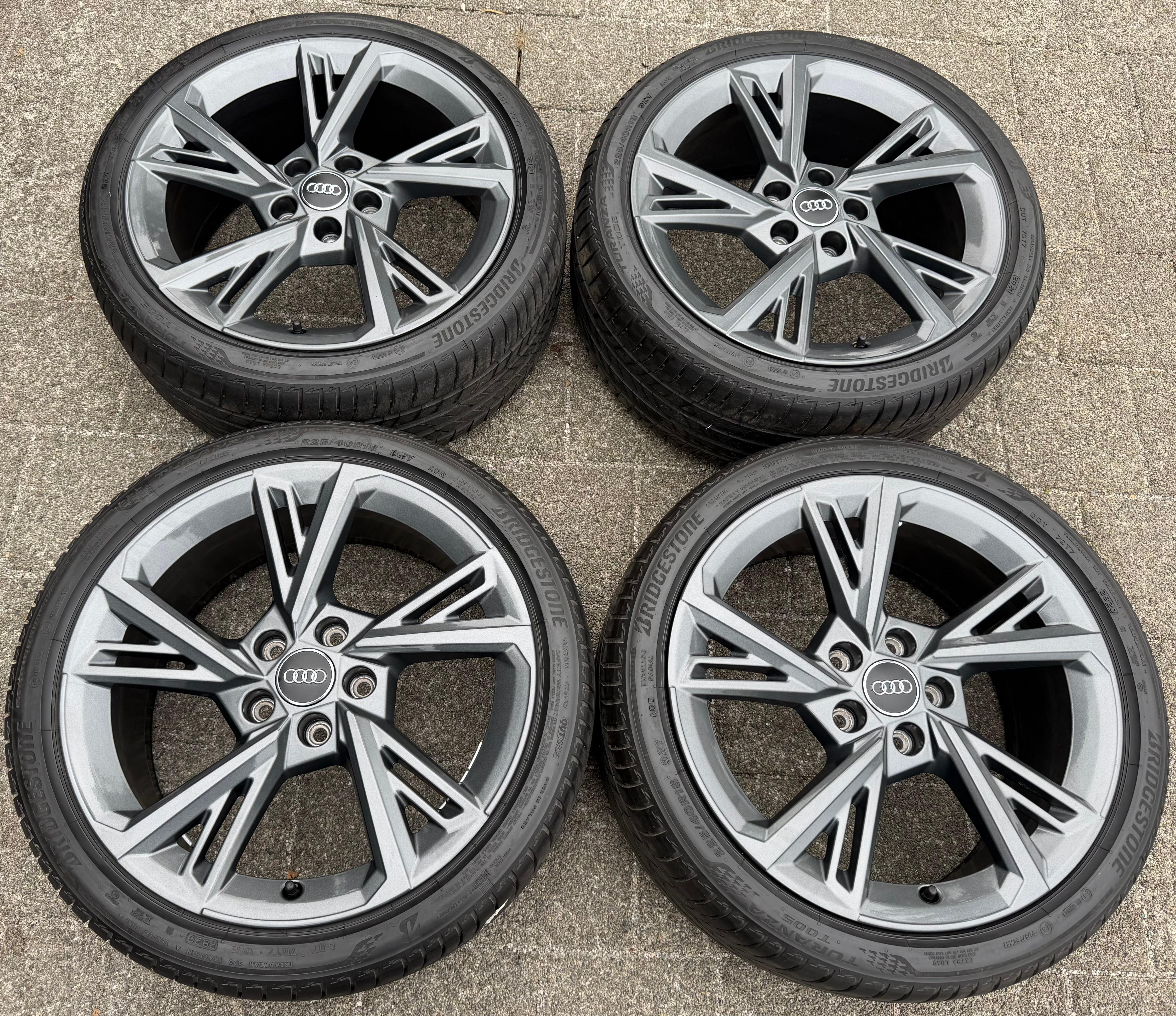 4 roues été complètes en aluminium d’origine 18" pour Audi A3 8Y S3 8Y0601025G 225/40R18 92Y Bridgestone