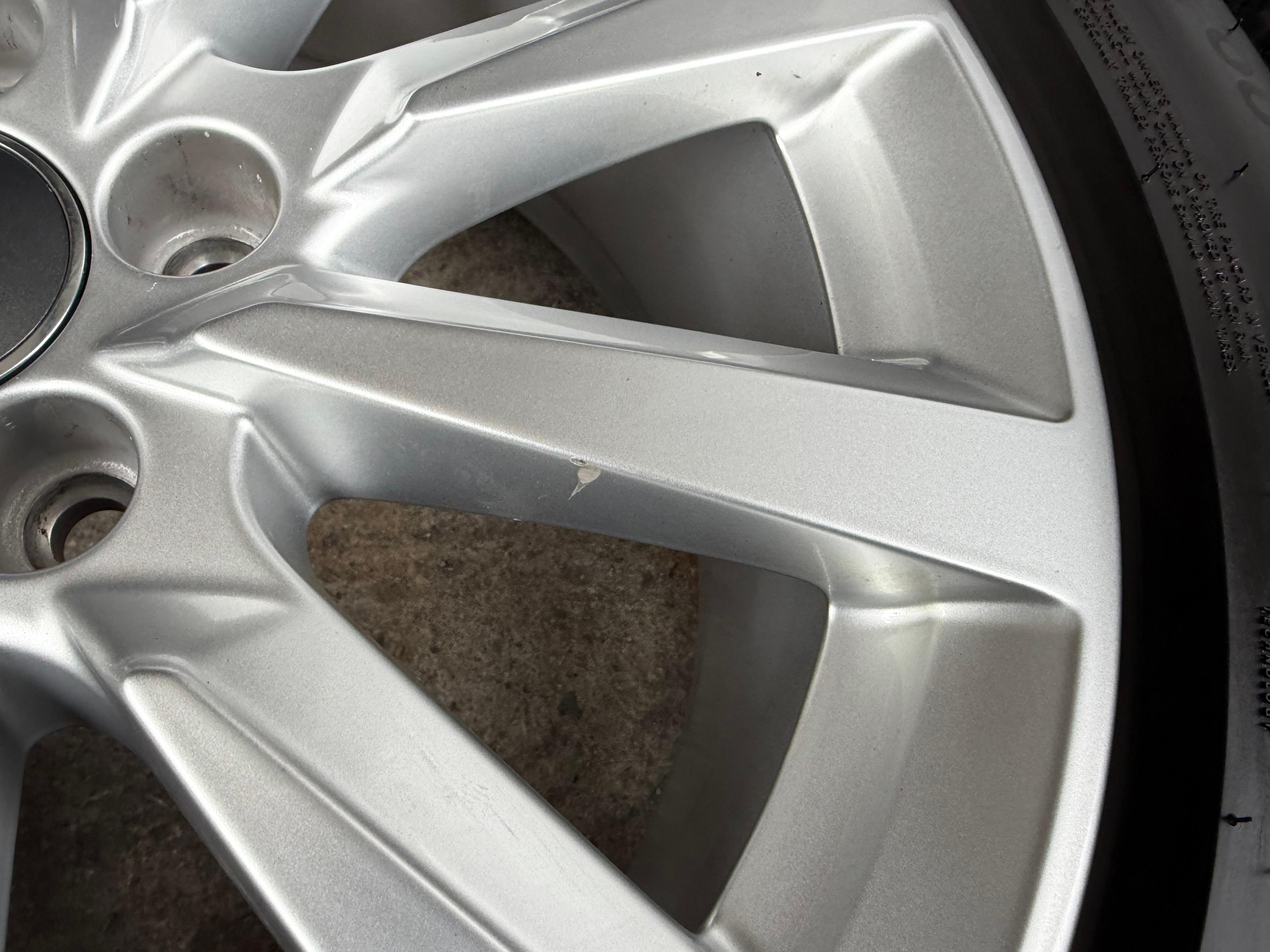 4 ruedas de invierno de aleación originales Audi A1 GB 82A601025C 195/55R16 91V Hankook