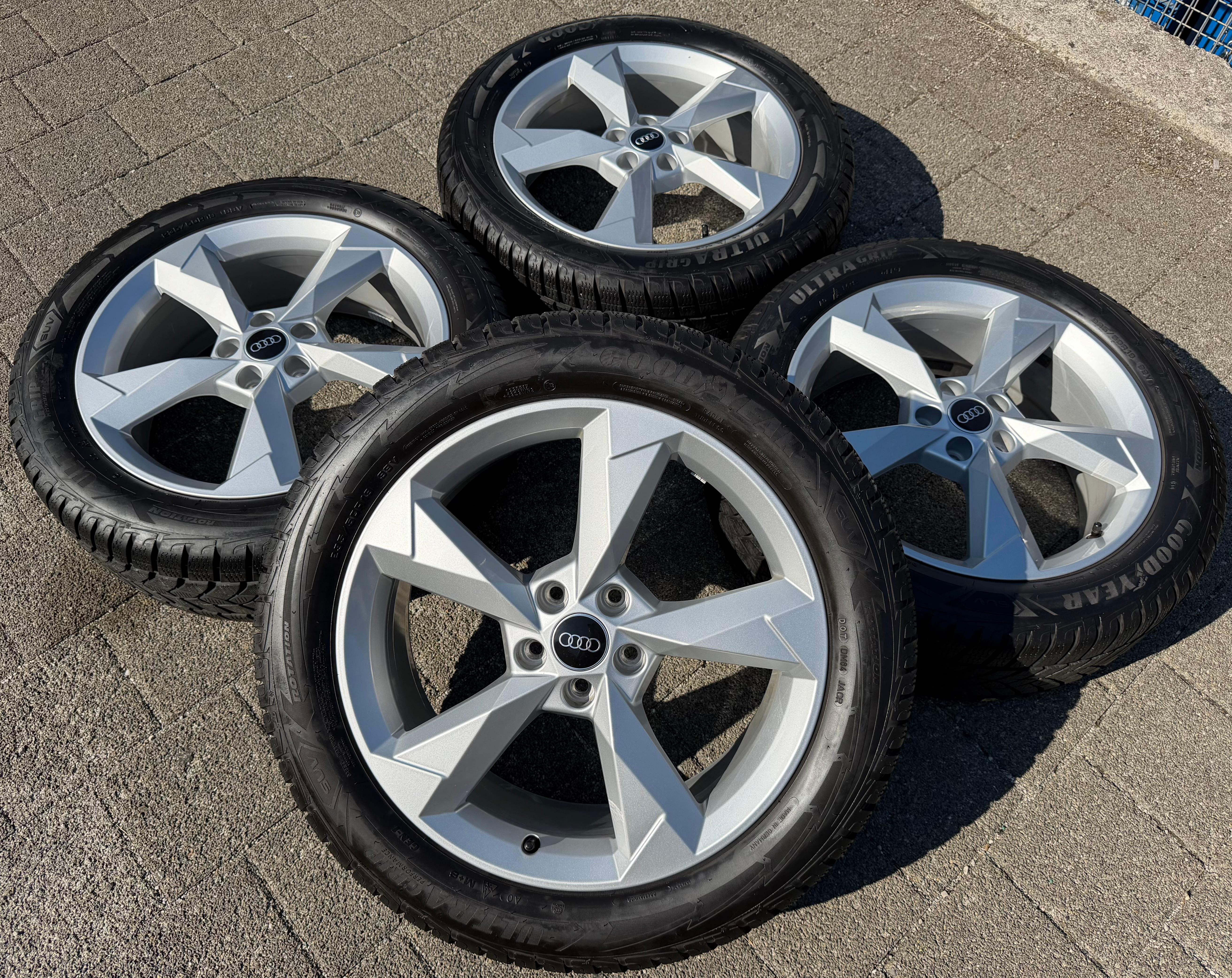 4 ORIGINAL 19" ALU WINTERRÄDER AUDI Q3 F3B 83A 83A601025N 235/50R19 99V FREIHAUS