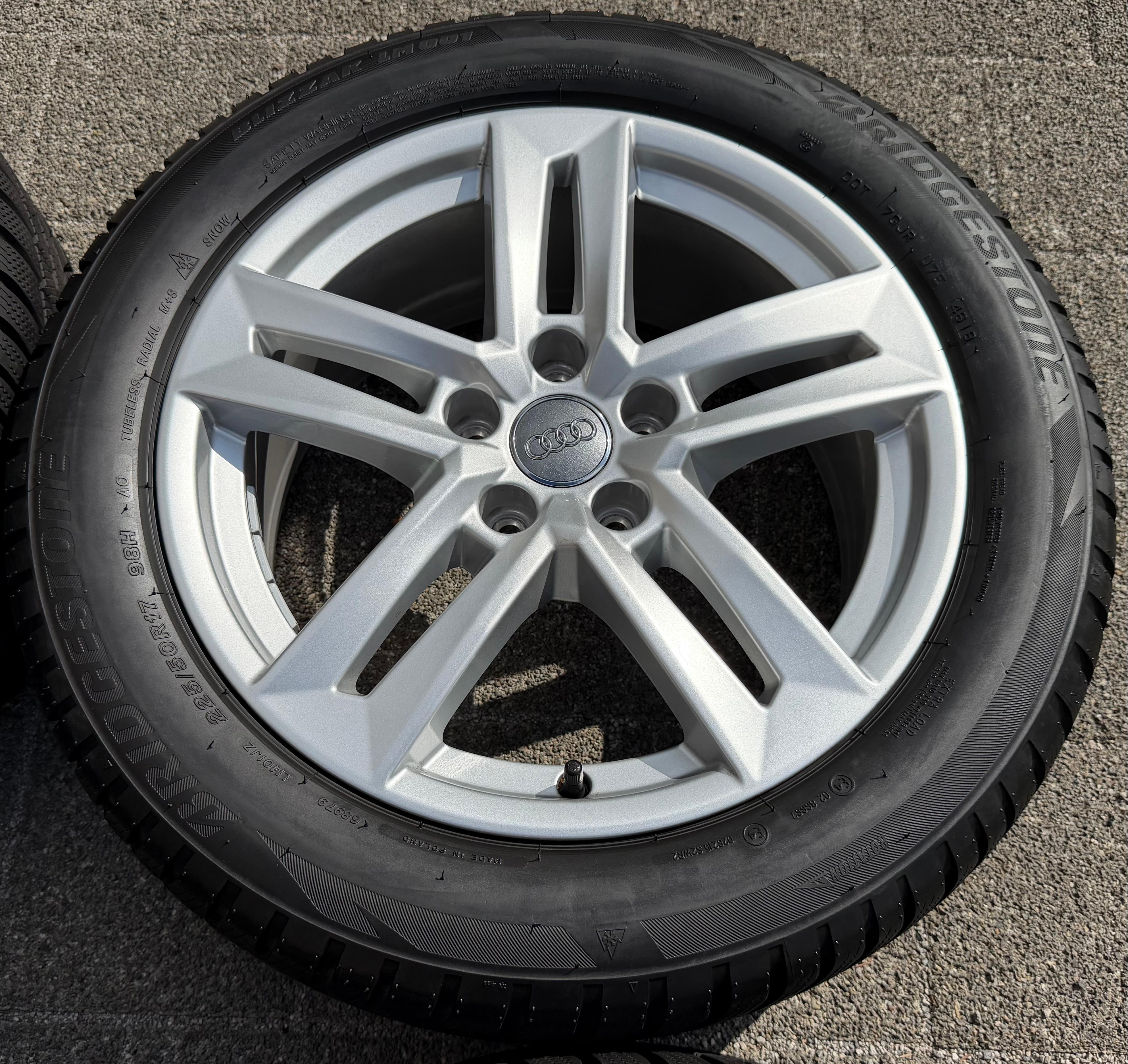 4 ruote in lega originali da 17" per inverno Audi A4 B9 8W 8W0601025P 225/50R17 98H Bridgestone