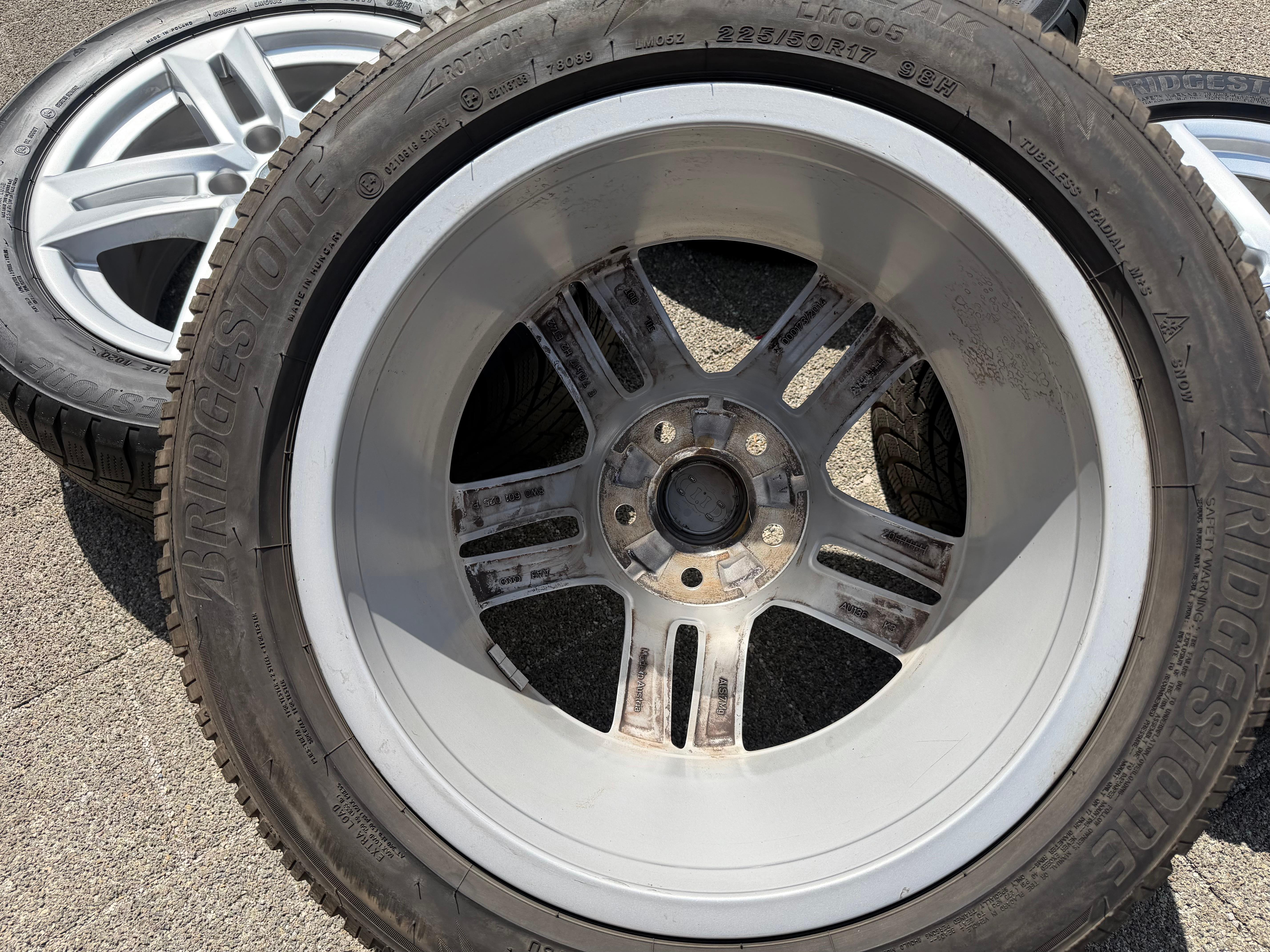4 Original 17" Alu Winterräder Audi A4 B9 8W 8W0601025P 225/50R17 98H Bridgestone