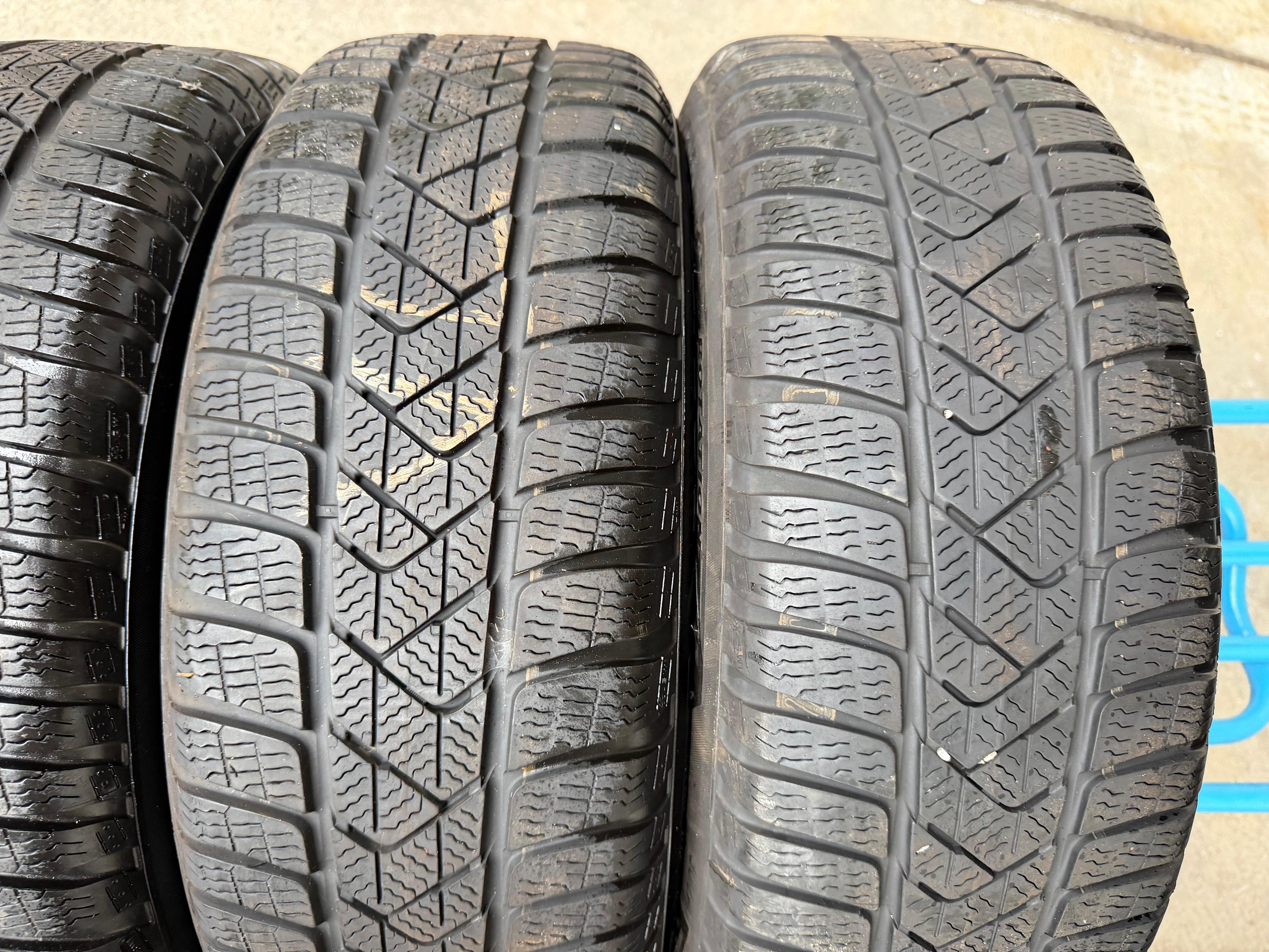 4 Original 16" Winterräder VW T-Cross C1 205/60R16 96H 2Q0601027E Pirelli
