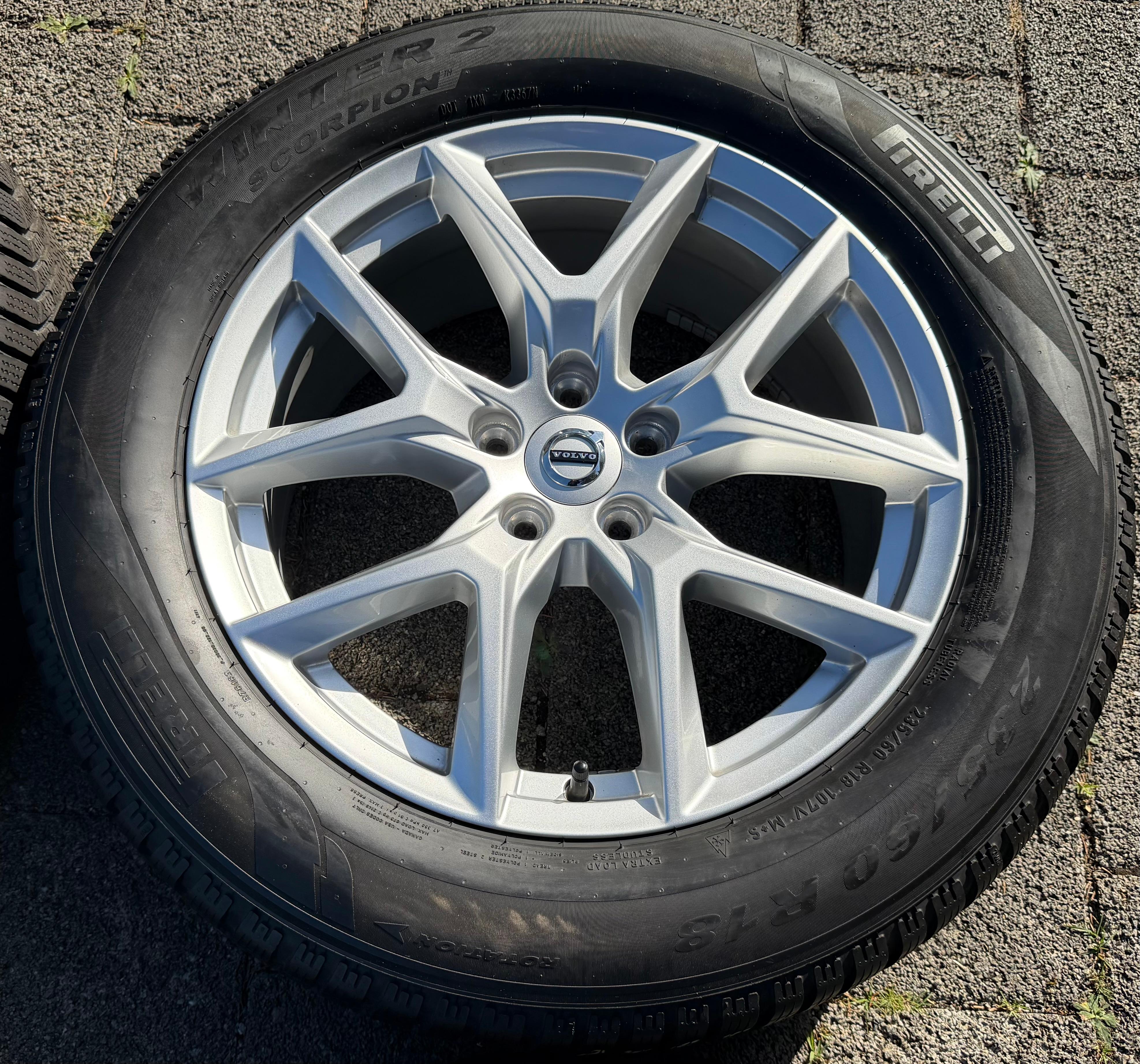 4 Original 18" Alu Winterräder Volvo XC60 II 31423851 235/60R18 107V Pirelli 2025