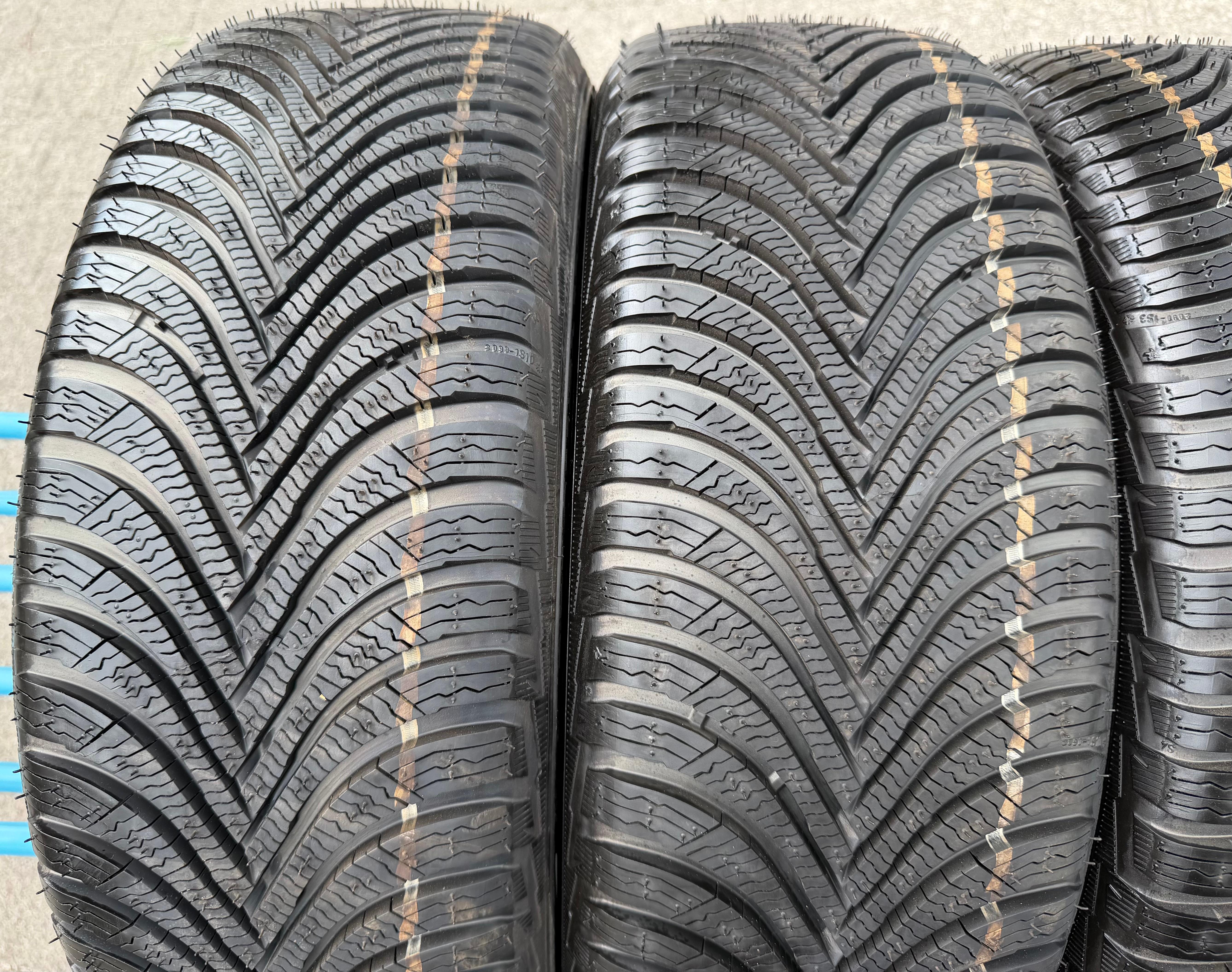 4 Original 17" Alu Winterräder VW Golf VII 7 AU 5G0601025K 205/50R17 93H Michelin