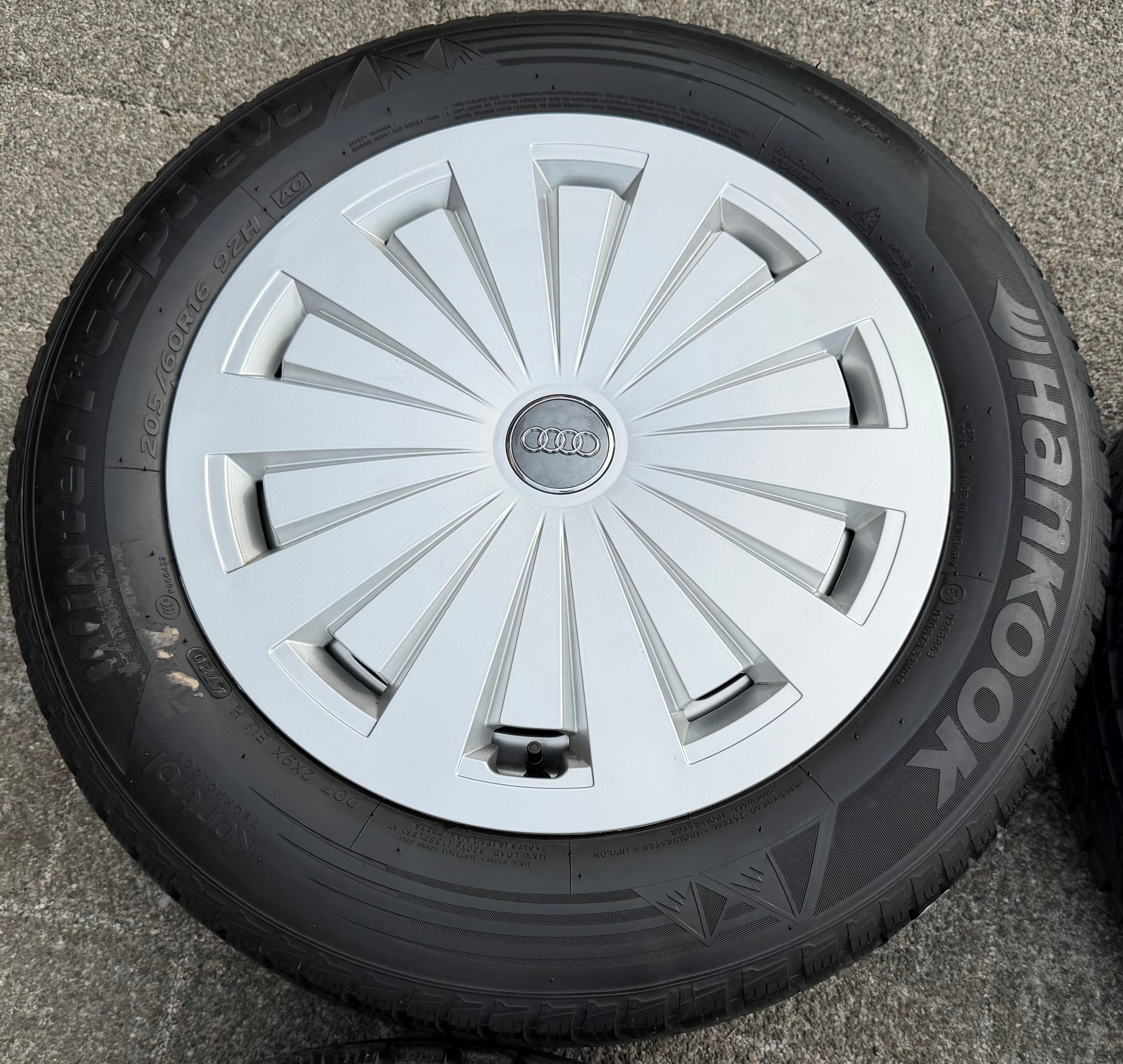 4 Original Alu Winterräder Audi A4 B9 8W 205/60R16 92H 8W0601025 Hankook