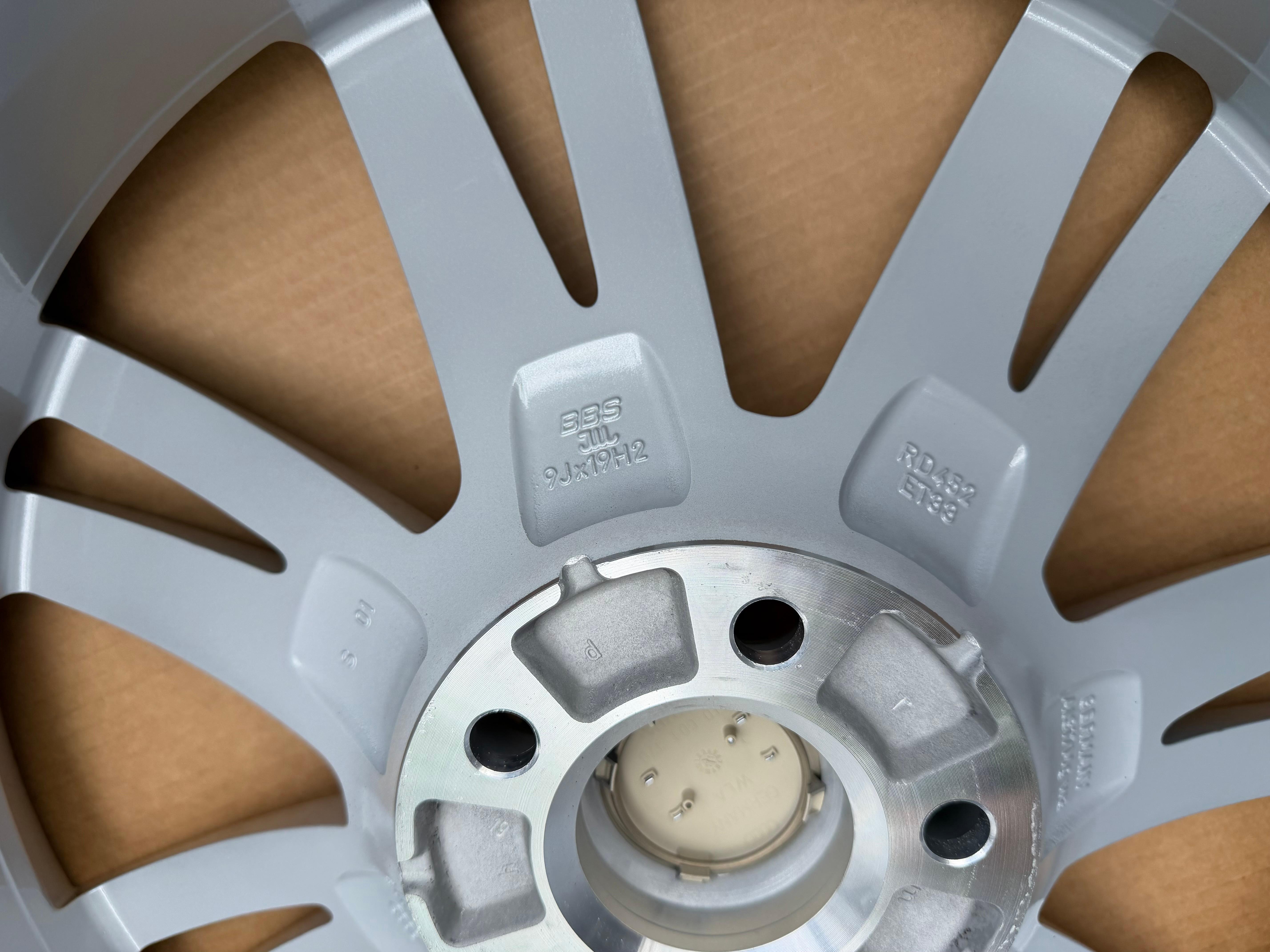 4 CERCHI IN LEGA ORIGINALI DA 19" AUDI A5 S5 8T 8T0071499F 9x19 ET33 CERCHI NUOVI