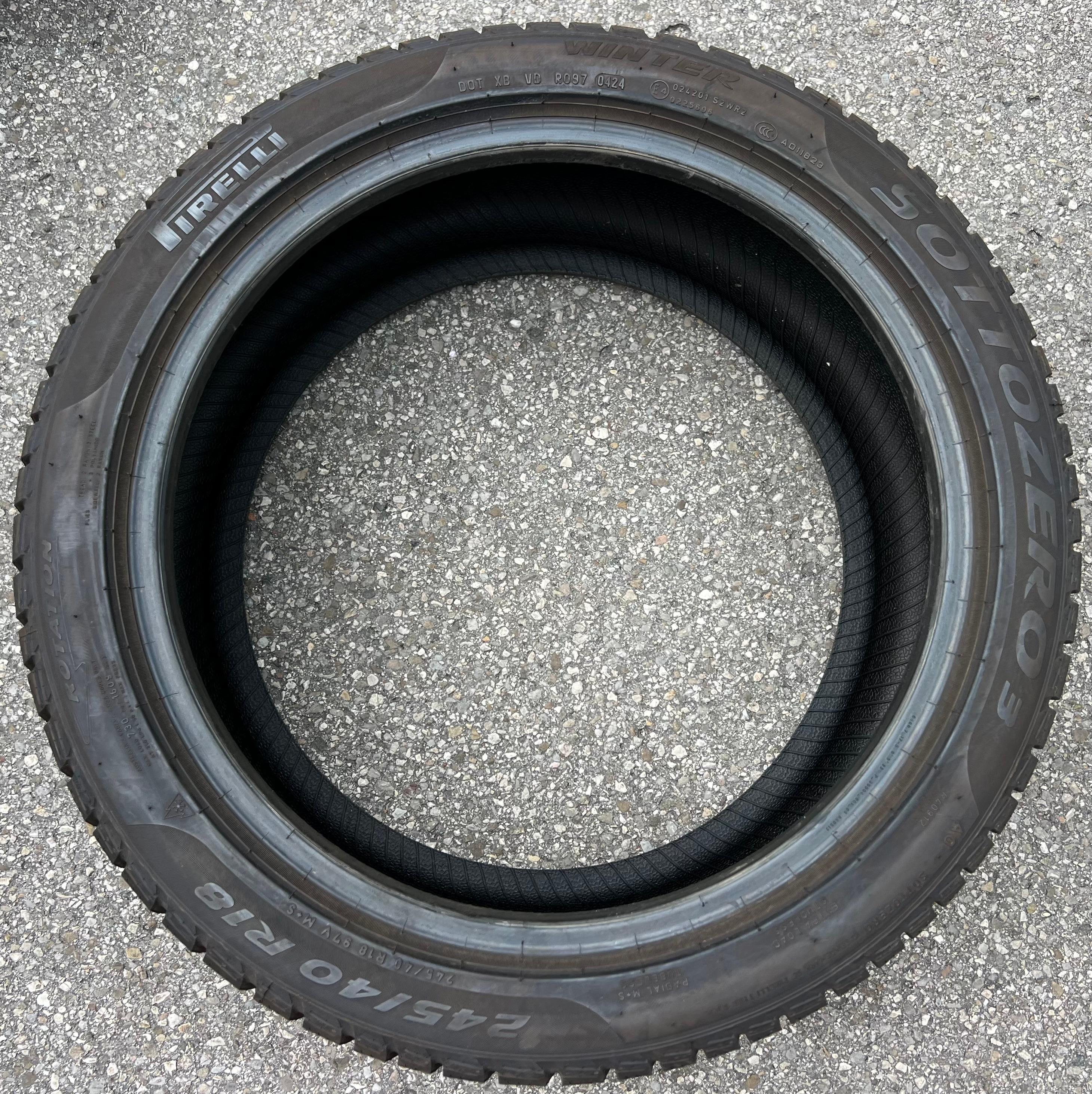 1 x 245/40R18 97V Winterreifen Pirelli Sottozero 3 AO 6,5mm 2024