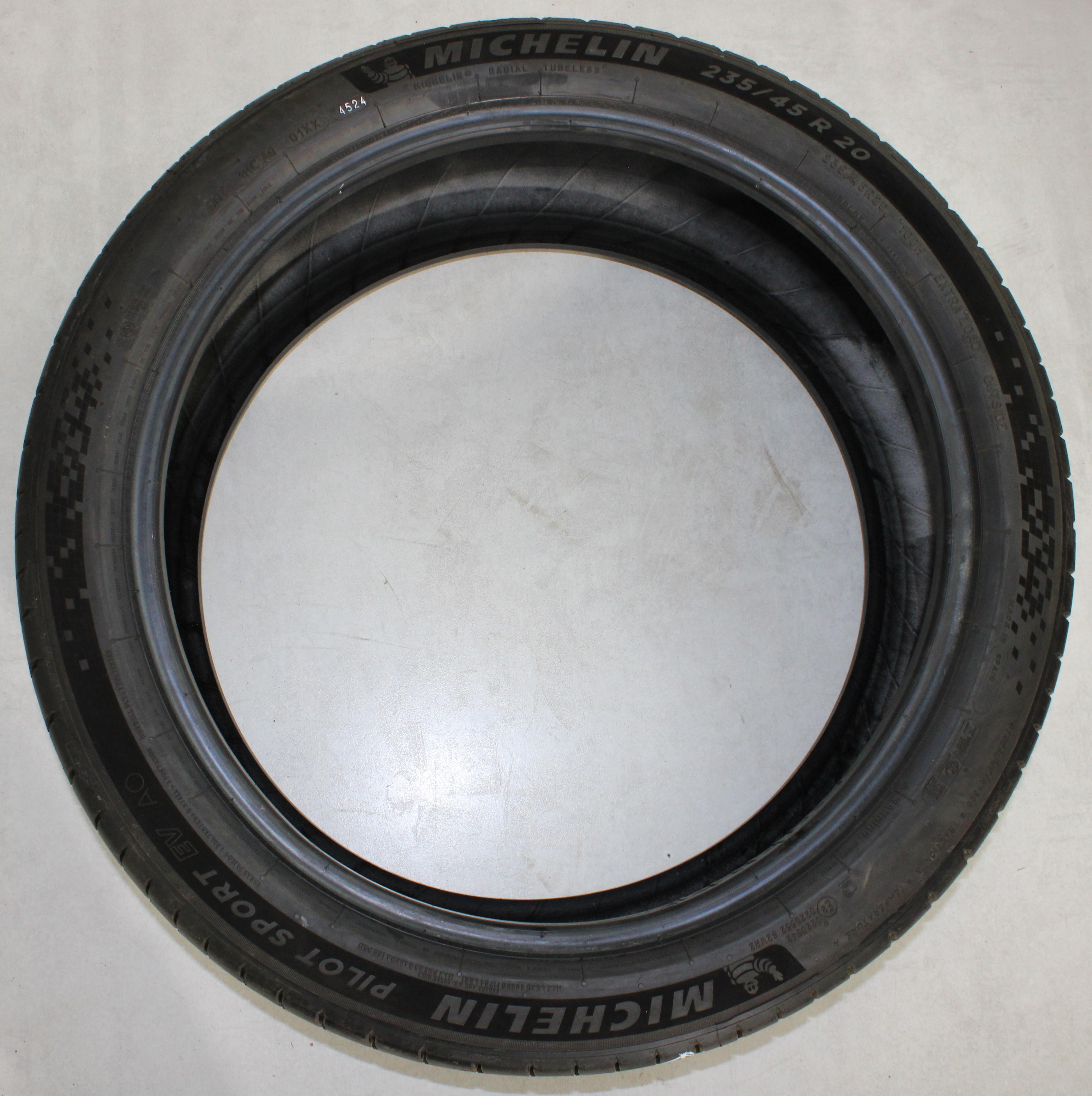 1 neumático de verano Michelin Pilot Sport EV AO 235/45R20 100H, 6-6,5 mm, 2024 XL