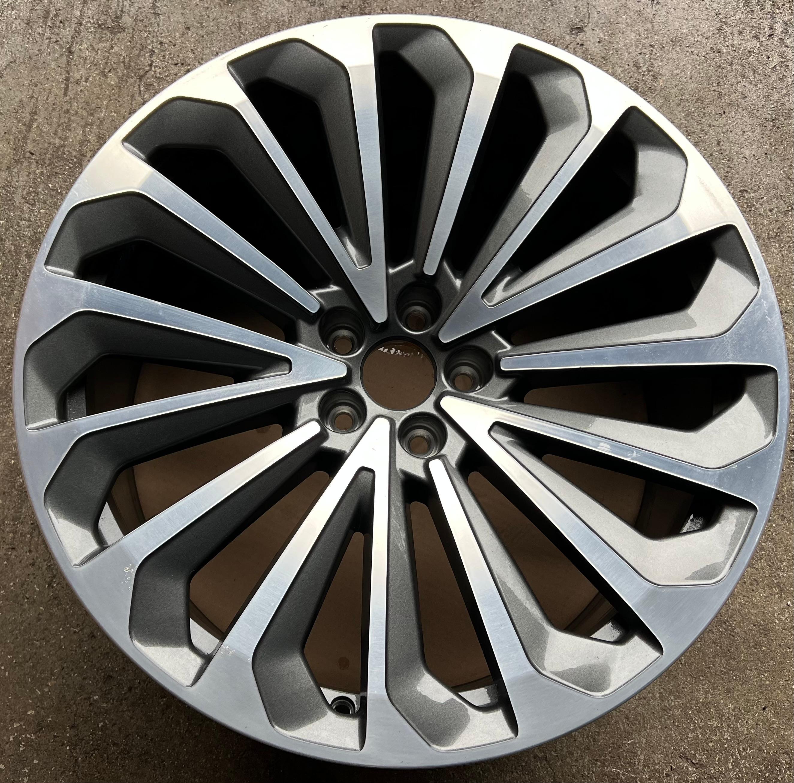 1 cerchio in lega originale da 21" per Audi E-TRON Q8 4KE 9,5x21 ET36 4KE601025G