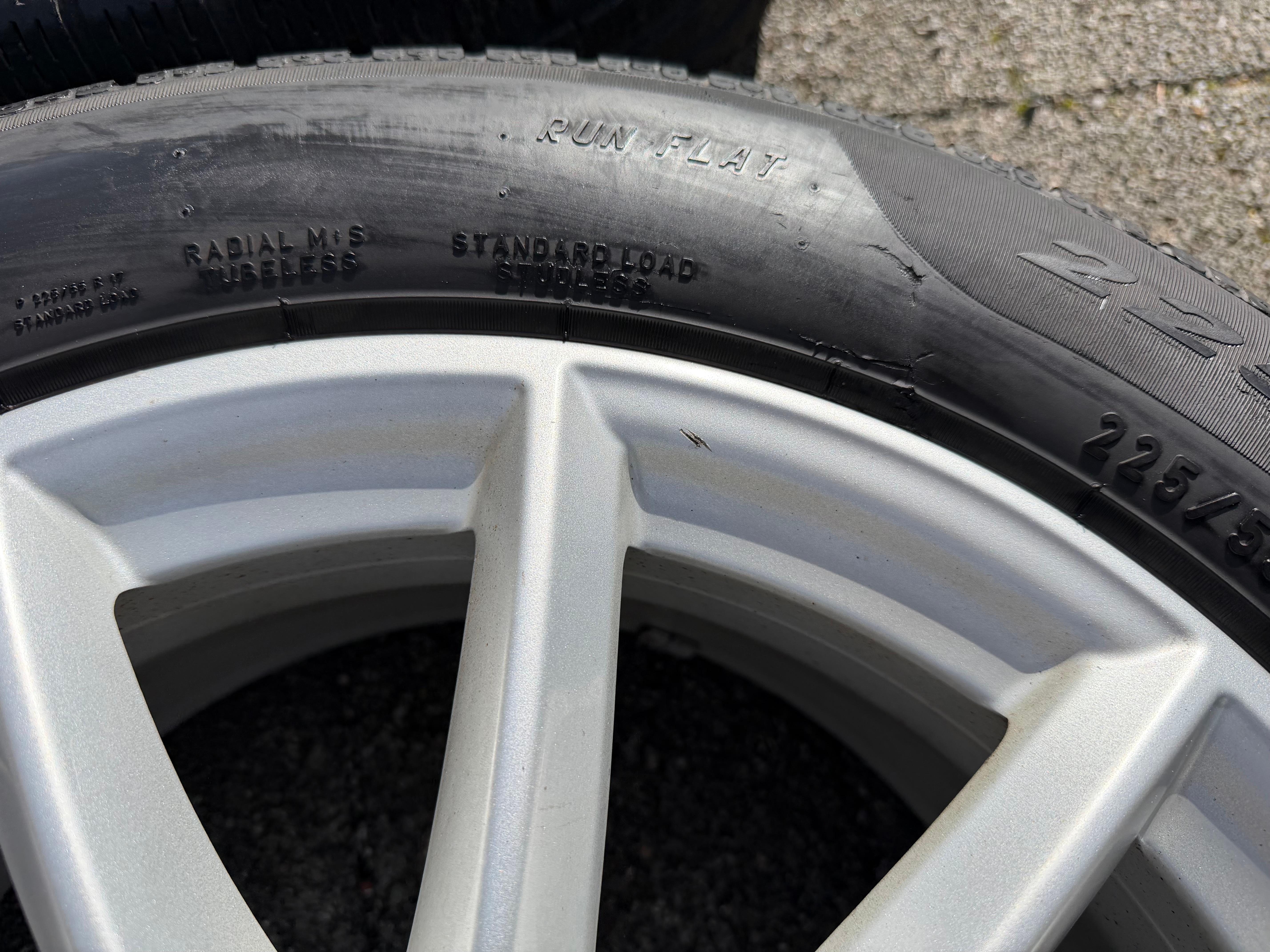 4 roues hiver en alliage d’origine 17" BMW X1 F48 X2 F39 225/55R17 97H Style 560 avec RDKS