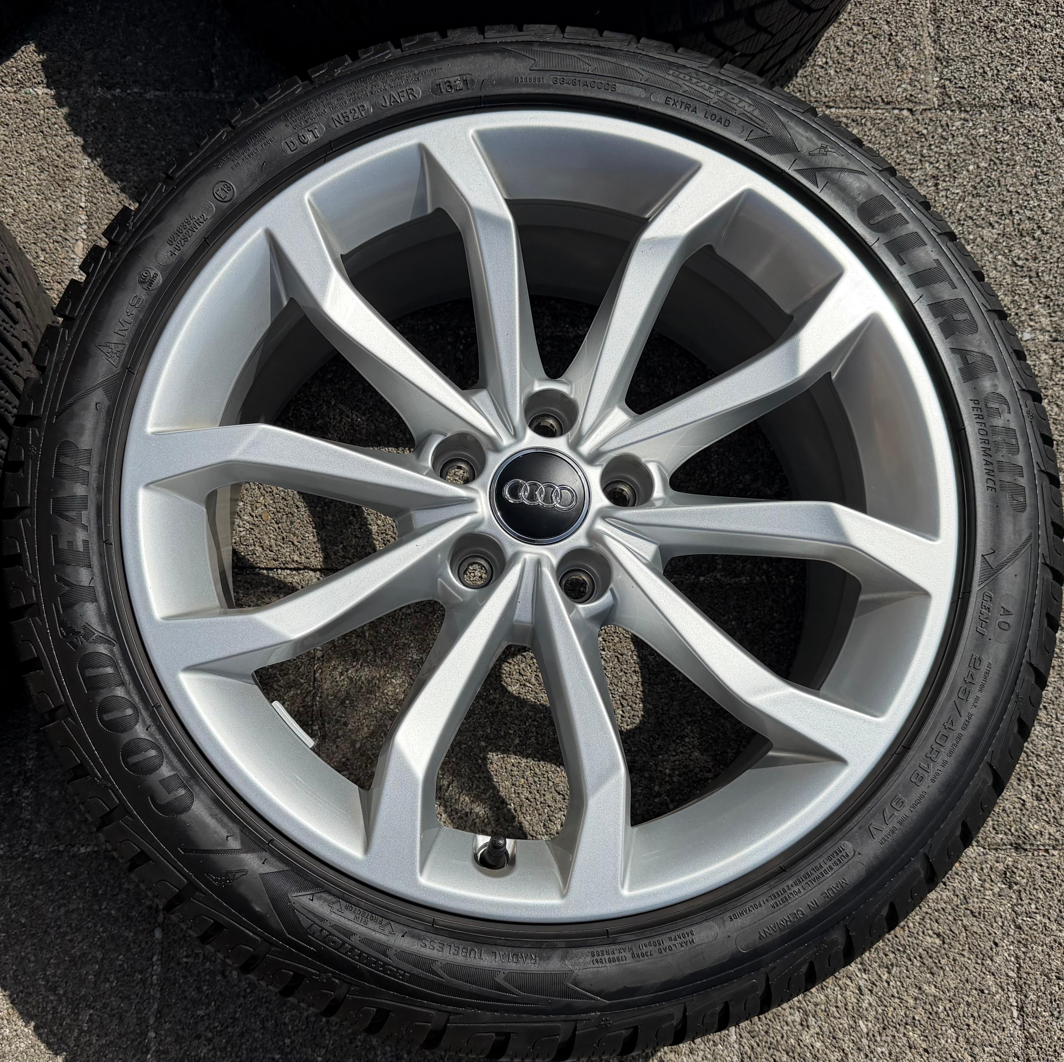 4 Original 18" Alu Winterräder Audi A4 S4 8W B9 8W0601025H 245/40R18 97V Goodyear