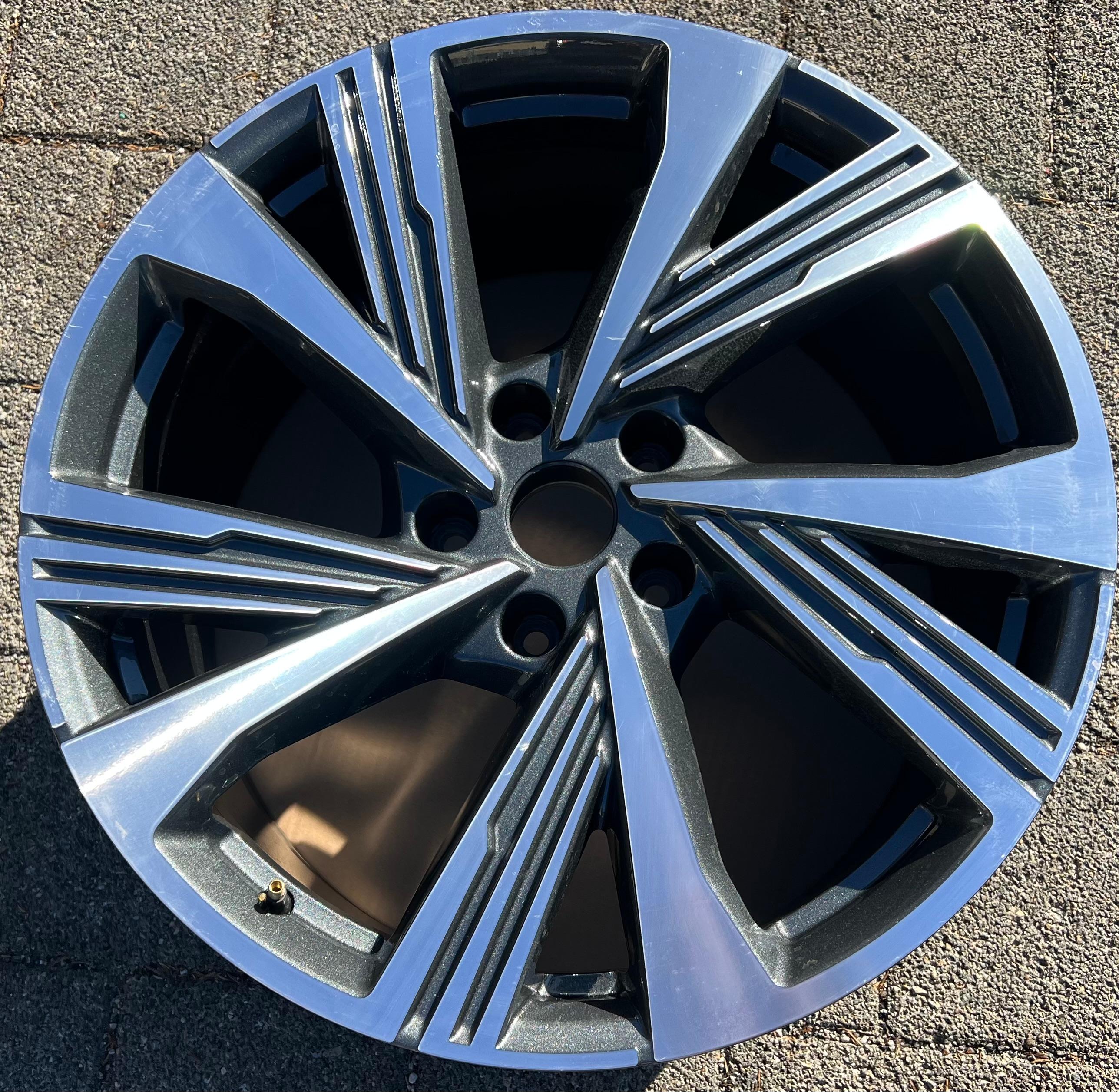 1 X ORIGINAL 21" ALUFELGE AUDI Q6 GF 85H601025L 10x21 ET39 FREIHAUS