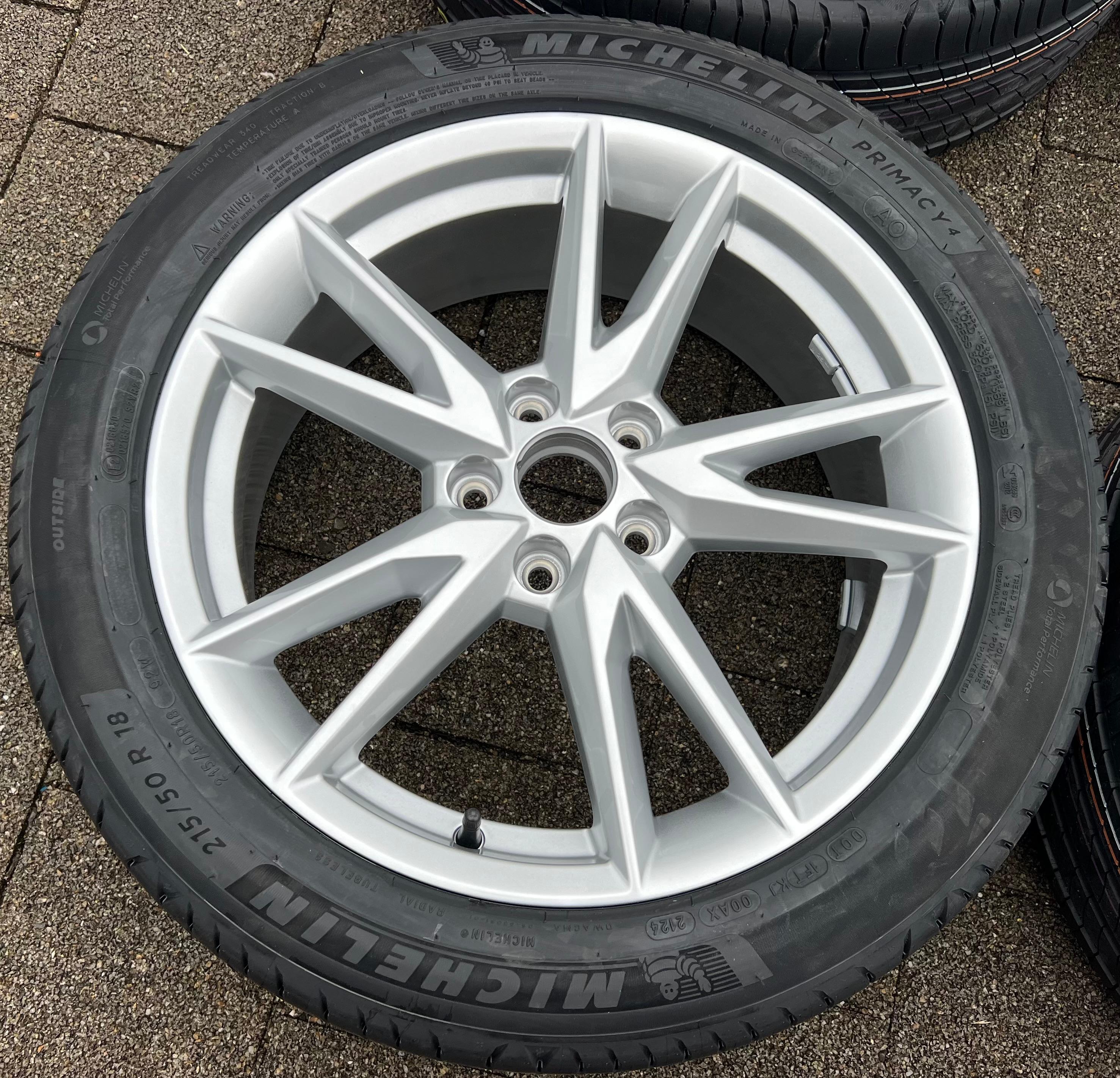 4 ROUES D'ÉTÉ ORIGINALES 18" EN ALUMINIUM AUDI Q2 215/50R18 92W MICHELIN 81A601025G 2024 NEU FREIHAUS
