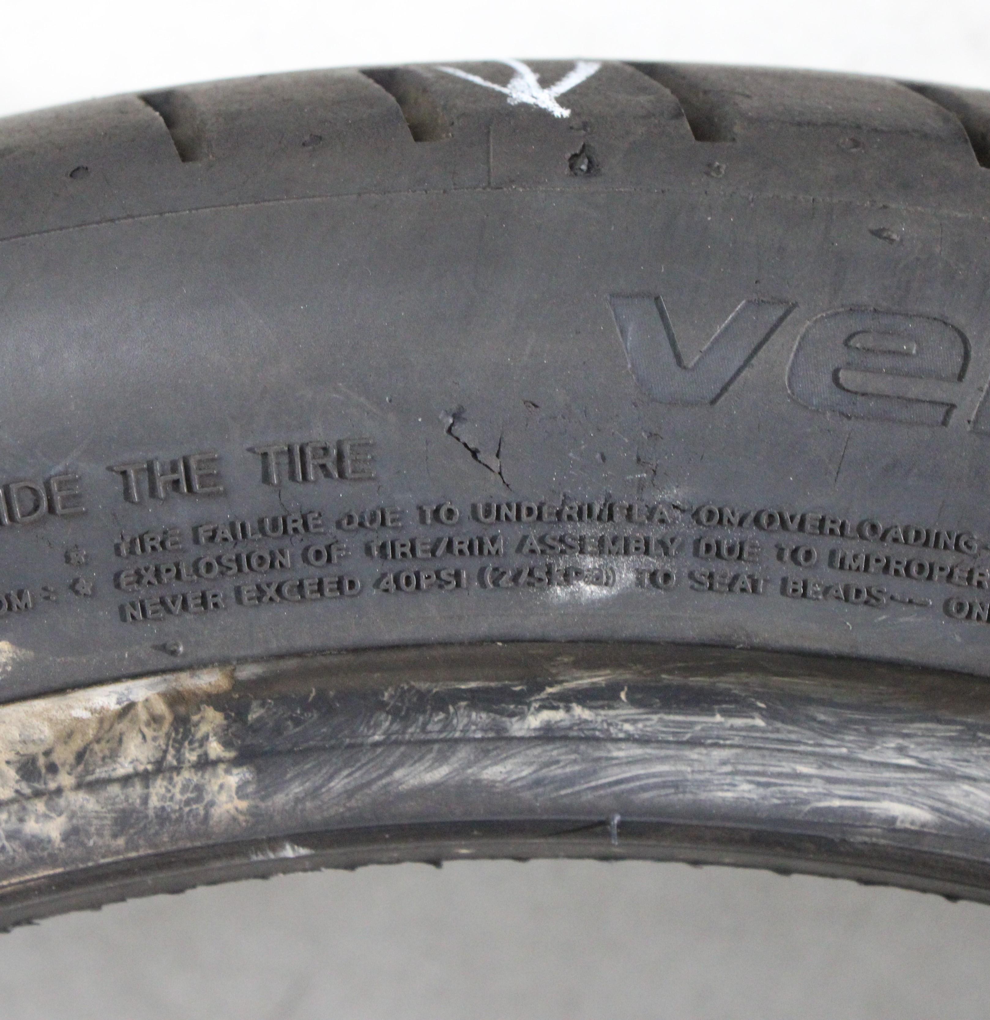 4 x 235/40R19 96W Sommerreifen Hankook Ventus S1 Evo 3 TO 2x5mm/2x5,5-6mm 2021 Silent