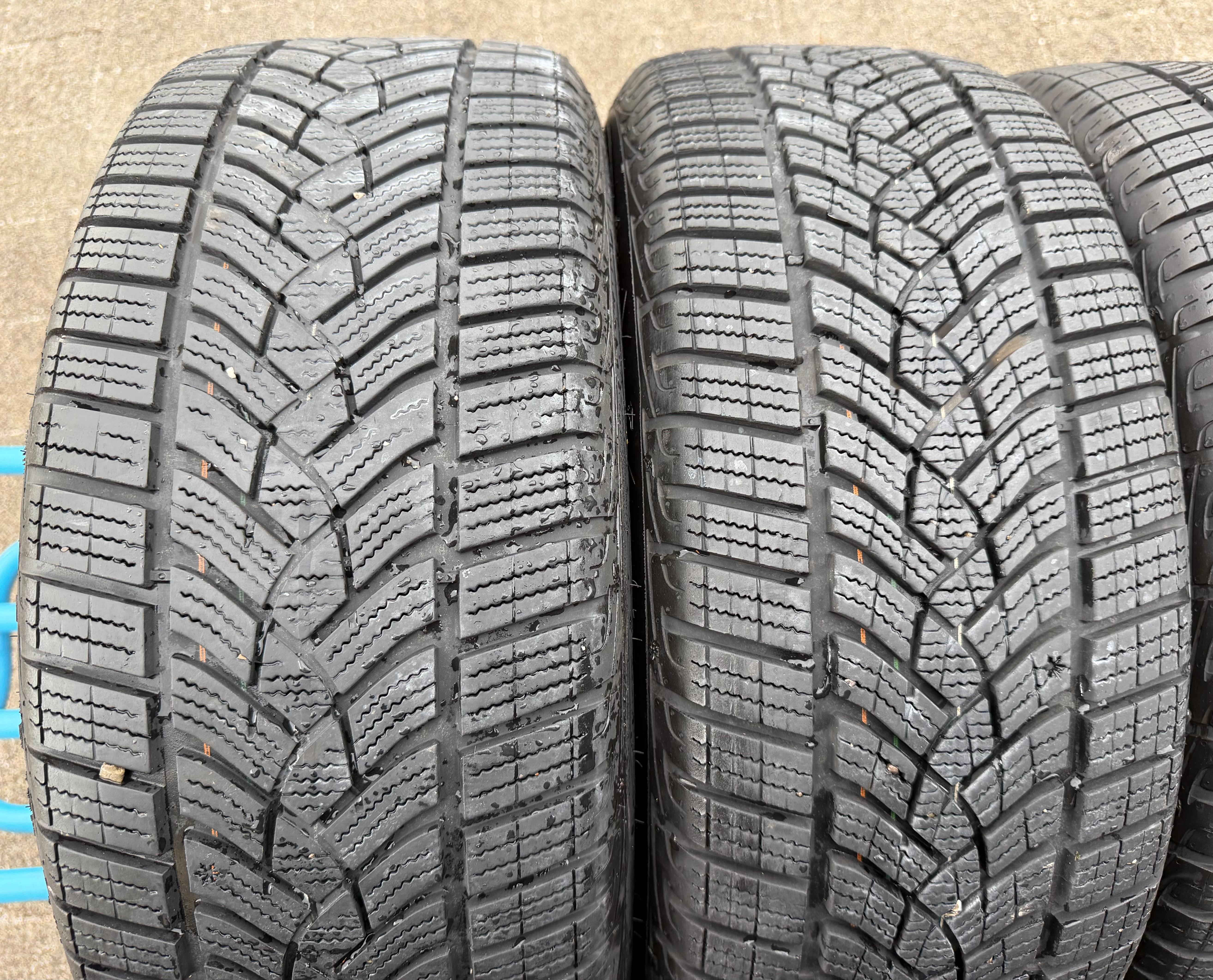 4 Original 17" Alu Winterräder Mercedes C-Klasse W206 A2064014400 2024 Goodyear