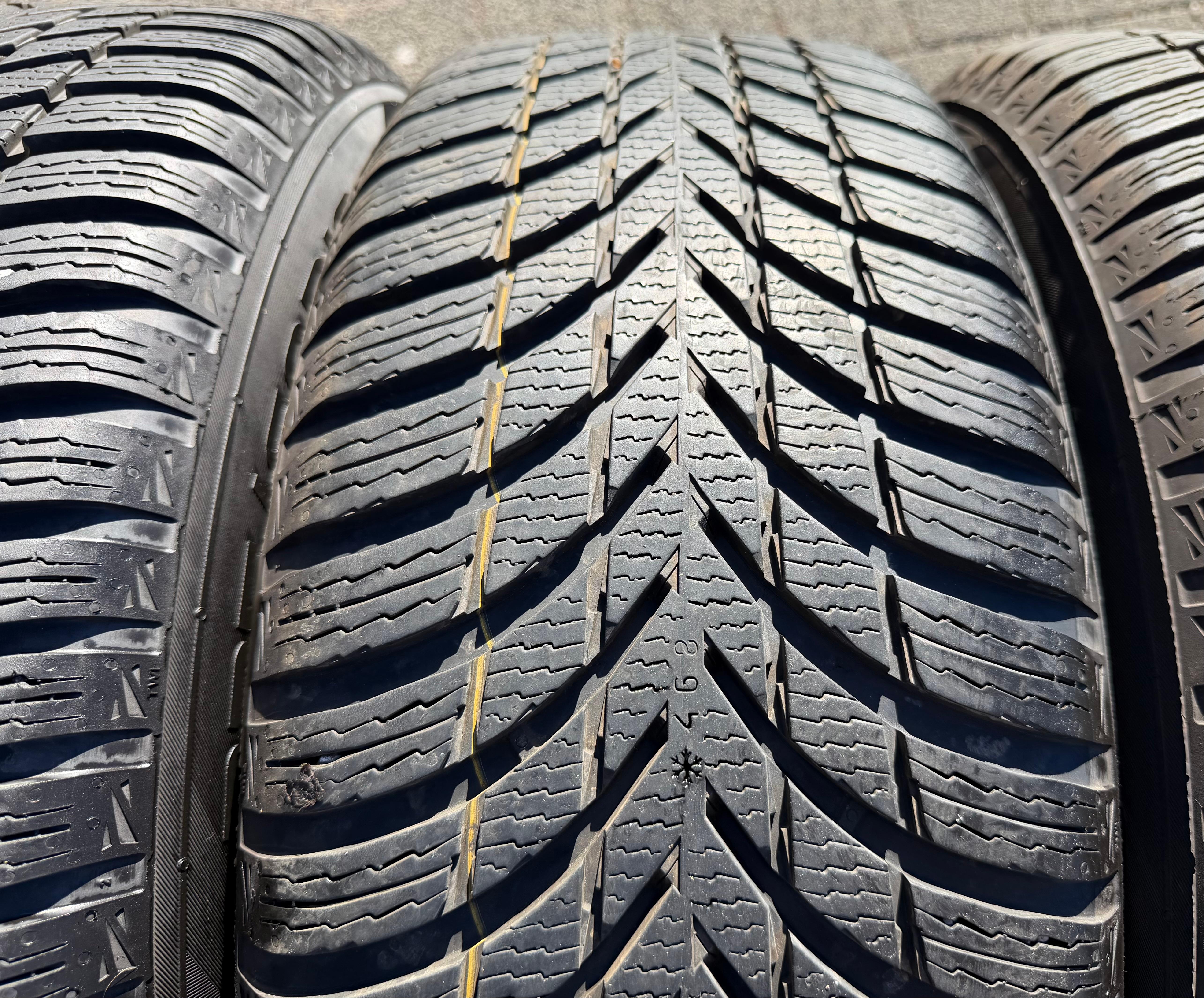 4 ruedas de invierno de aleación originales de 18" Volvo XC60 II 31423851 235/60R18 107H NOKIAN 2025