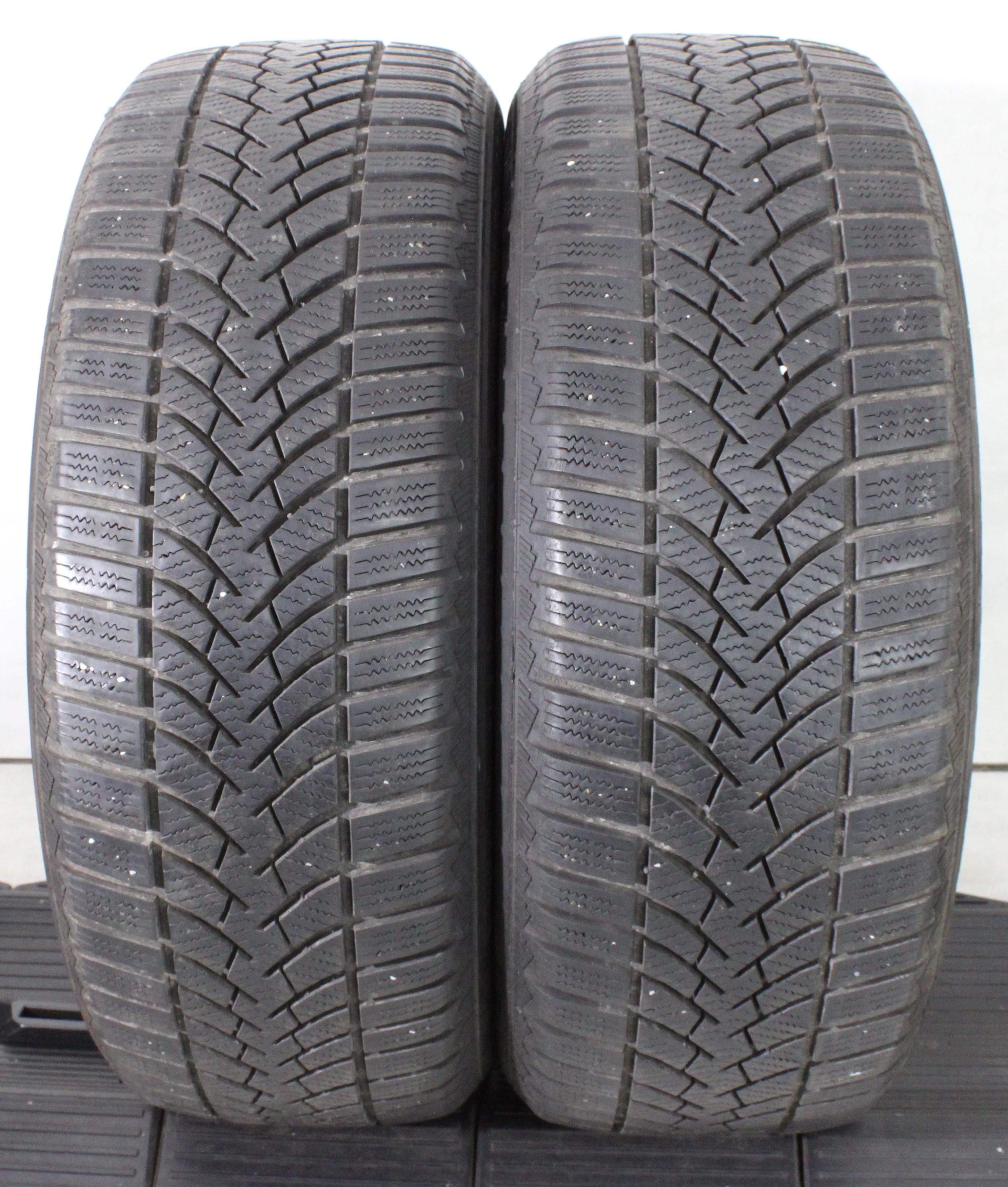 2 x 215/55R17 98V pneus hiver Semperit Speed-Grip 3 avec 6 à 6,5 mm au centre et 5,5 à 6 mm sur les épaules. 2020 XL