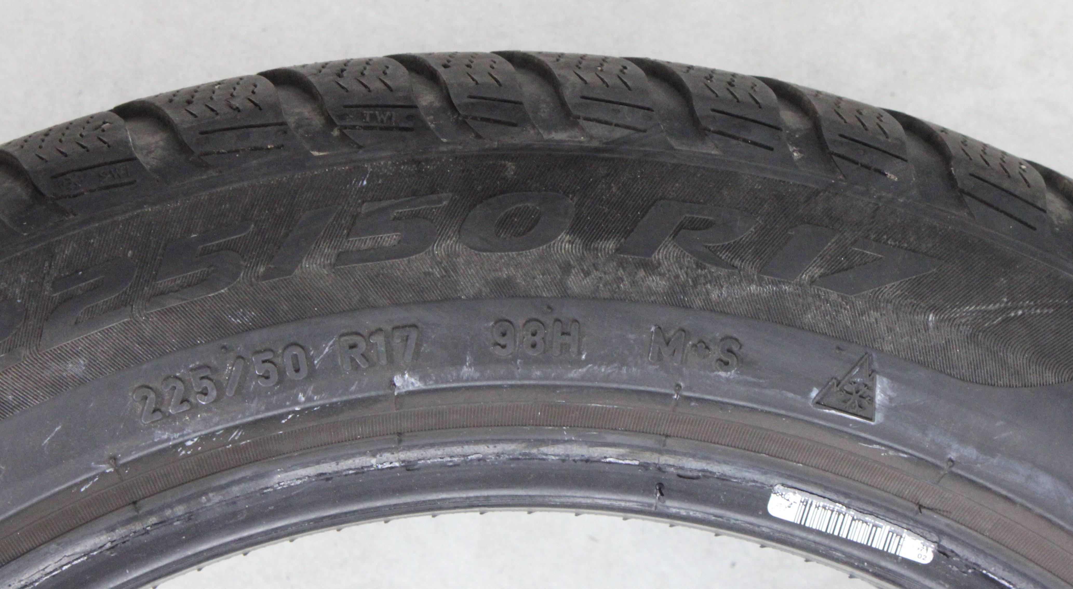 1 x 225/50R17 98H Winterreifen Pirelli Sottozero 3 * Runflat 4,5-5mm 2018