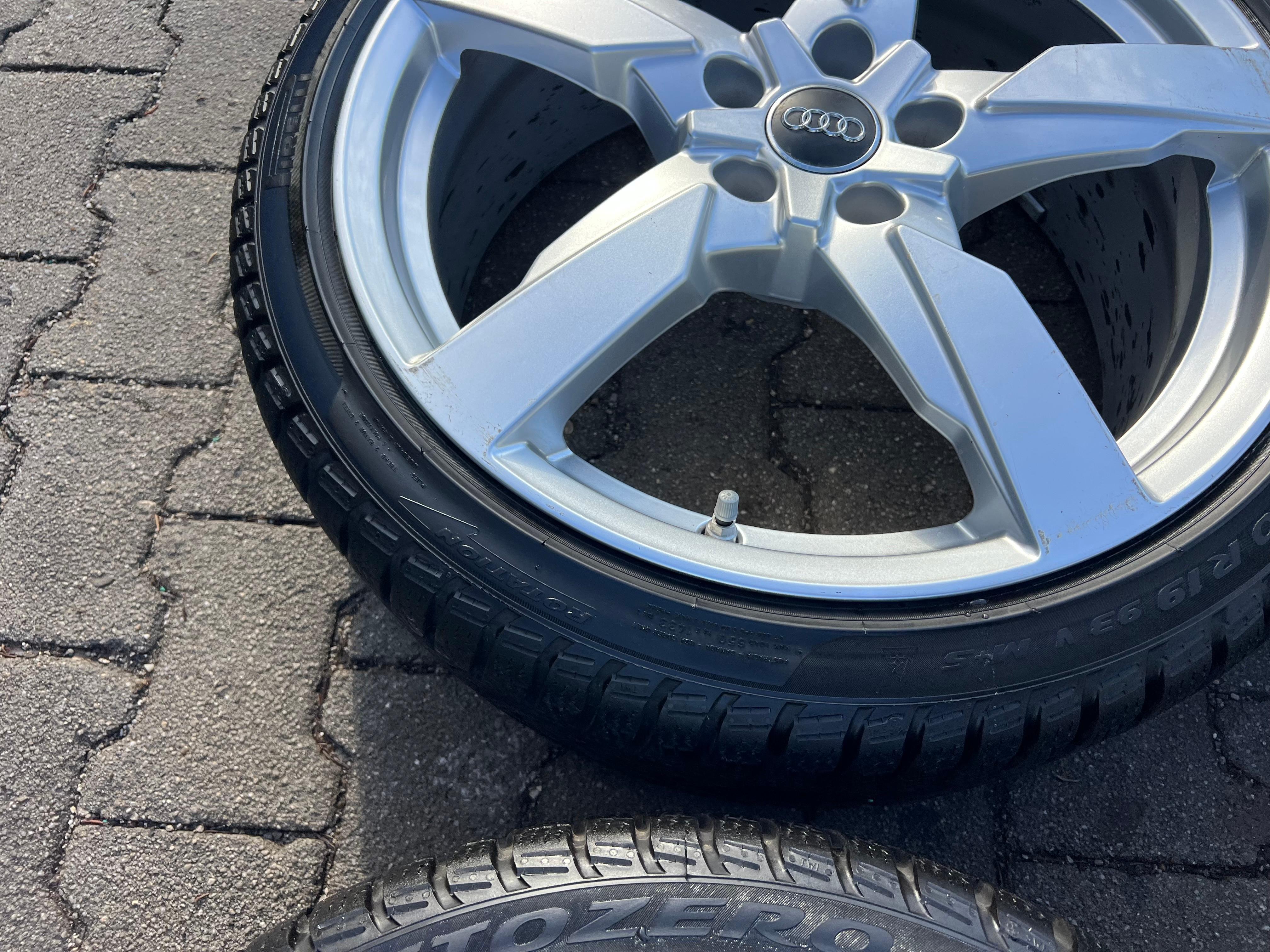 4 ORIGINAL 19" ALU WINTERRÄDER AUDI TT TTS 8S 8S0601025AG 225/40R19 93V PIRELLI