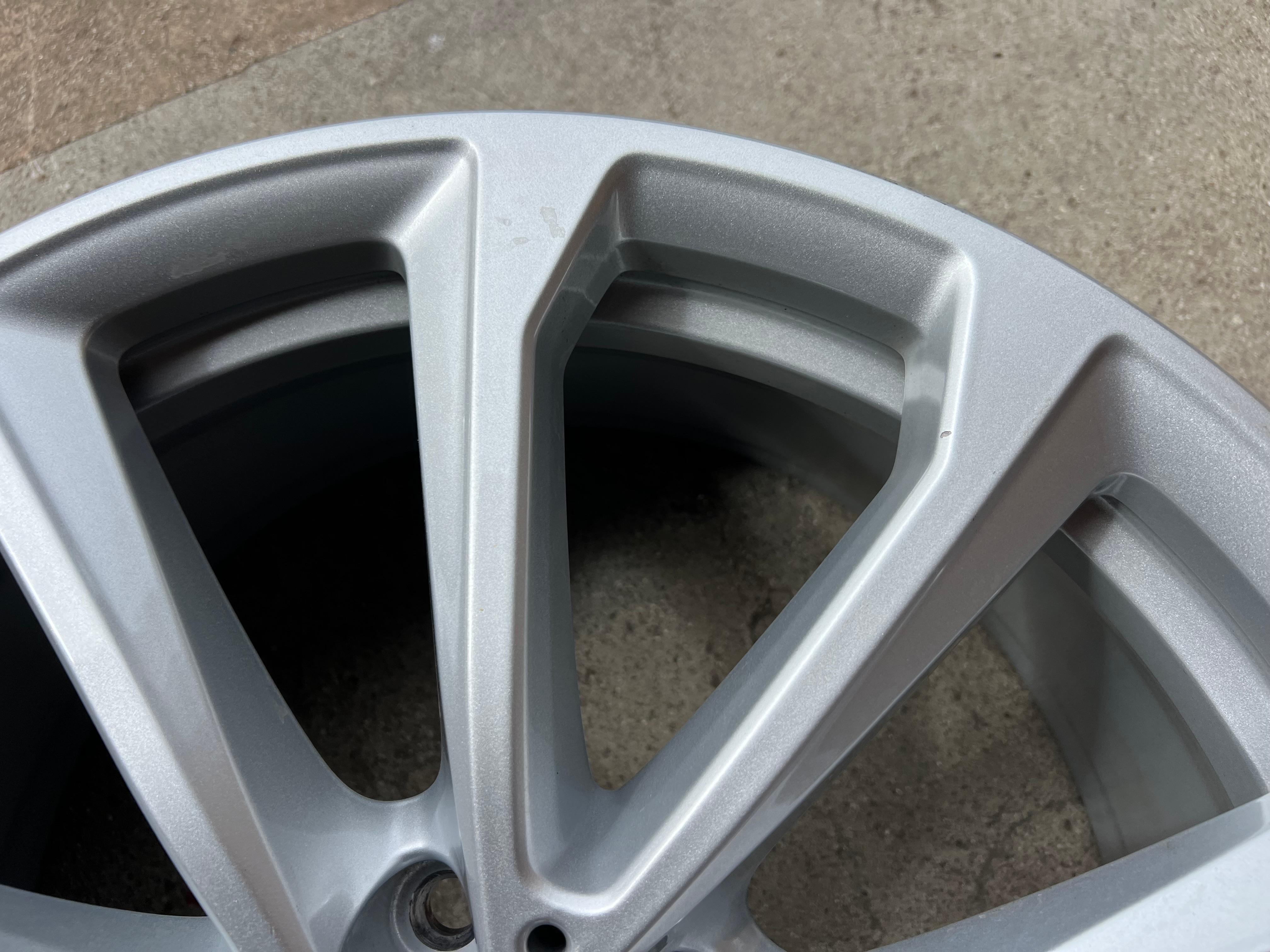 4 CERCHI IN LEGA ORIGINALI DA 20" BMW X7 G07 6880688 STYLING 750 RDKS 8,5x20 ET35 CONSEGNA GRATUITA