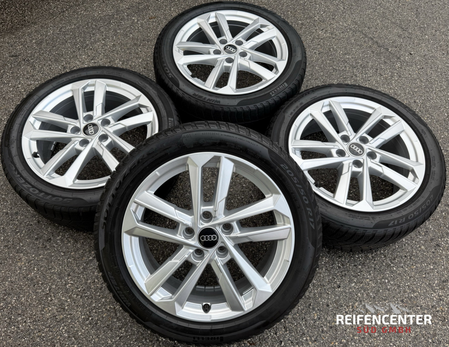 4 ruote complete in lega originali da 17" invernali Audi A3 S3 8Y 8Y0601025L 205/50R17 93H Pirelli 2022