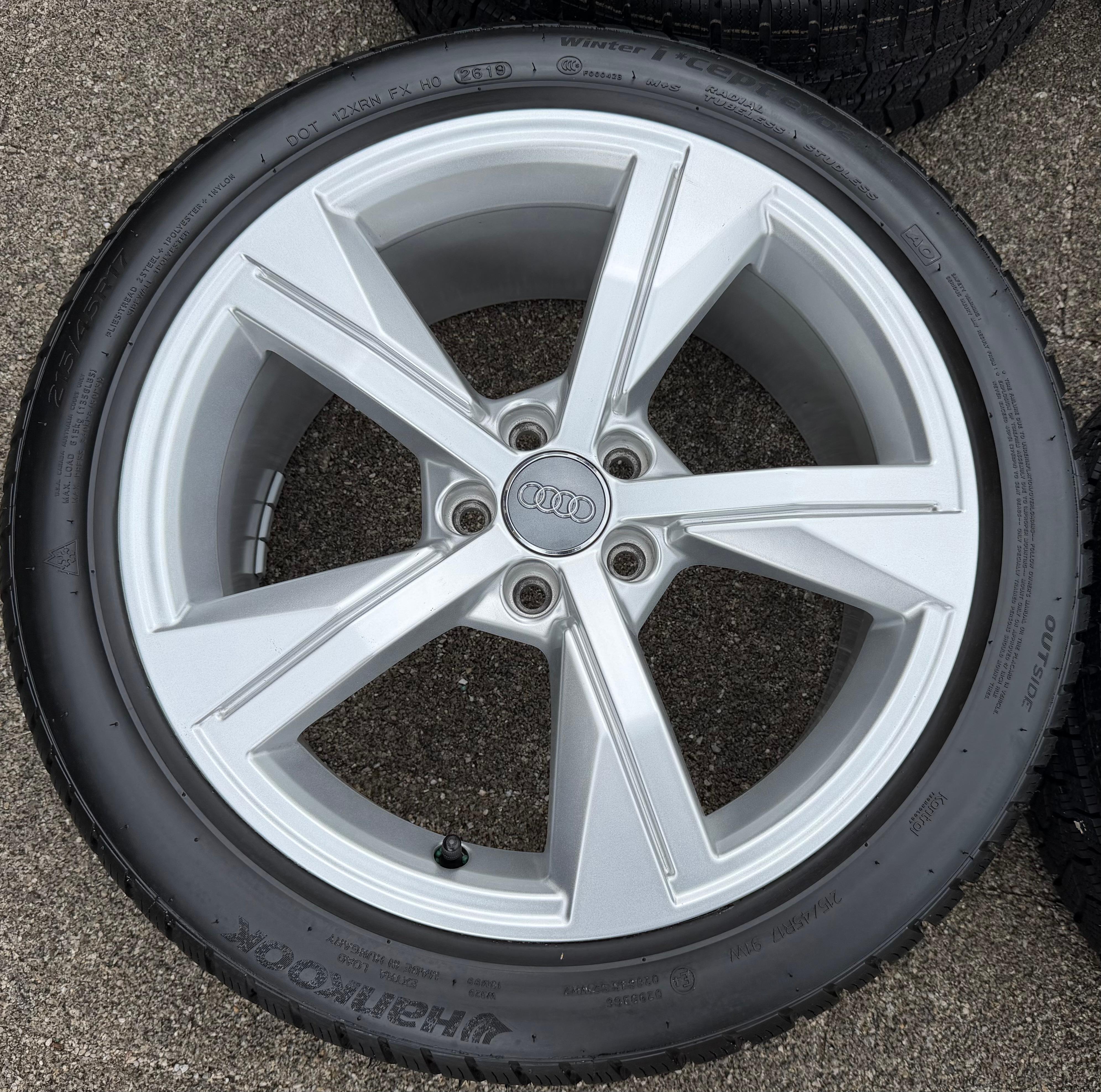 4 RUOTE IN LEGA ORIGINALI DA 17" PER AUDI A1 S1 GB 82A601025G 215/45R17 91W HANKOOK