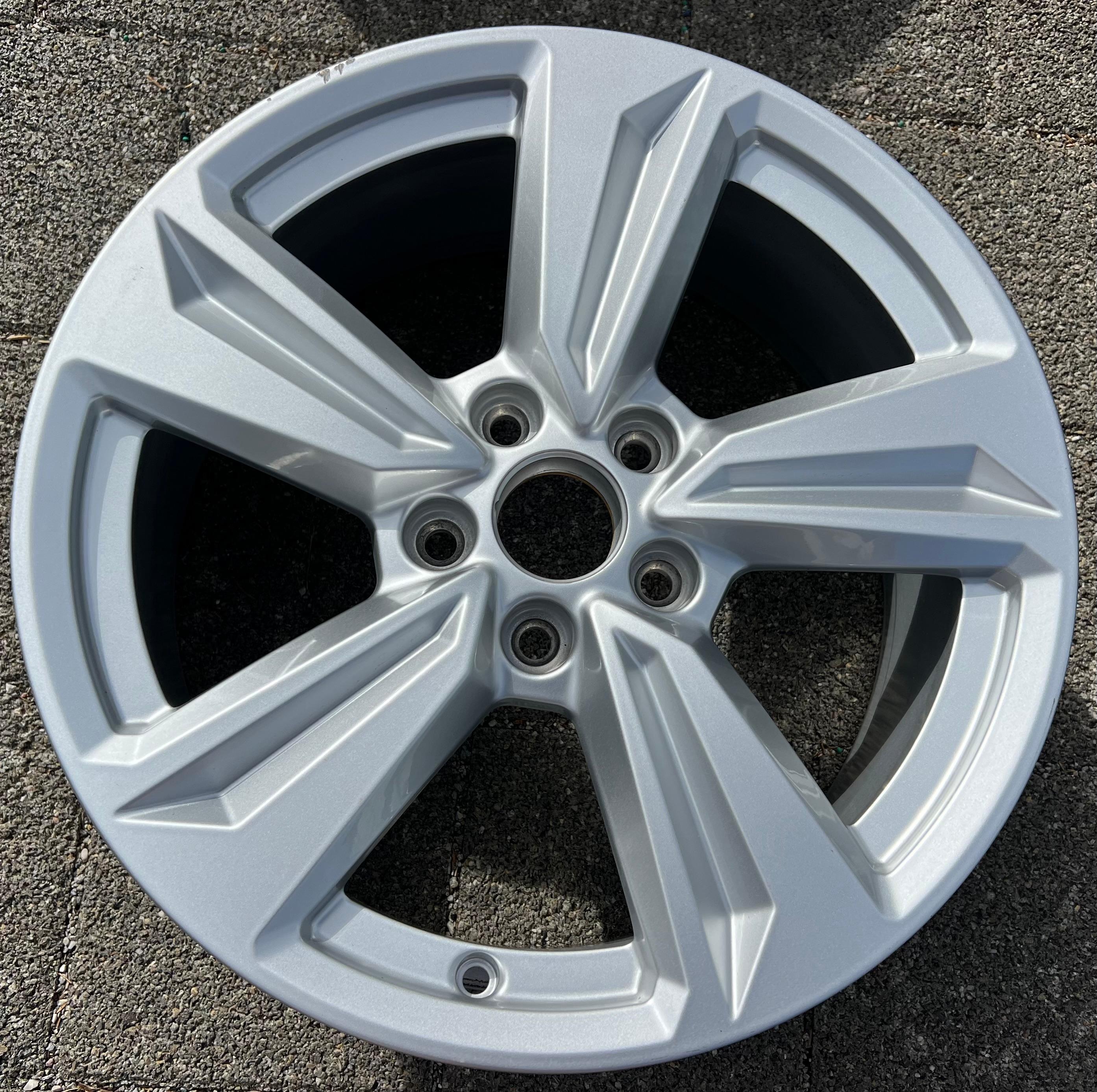 1 X ORIGINAL 17" ALUFELGE FELGE AUDI A3 8Y 8Y0601025AA 7x17 ET39 FREIHAUS