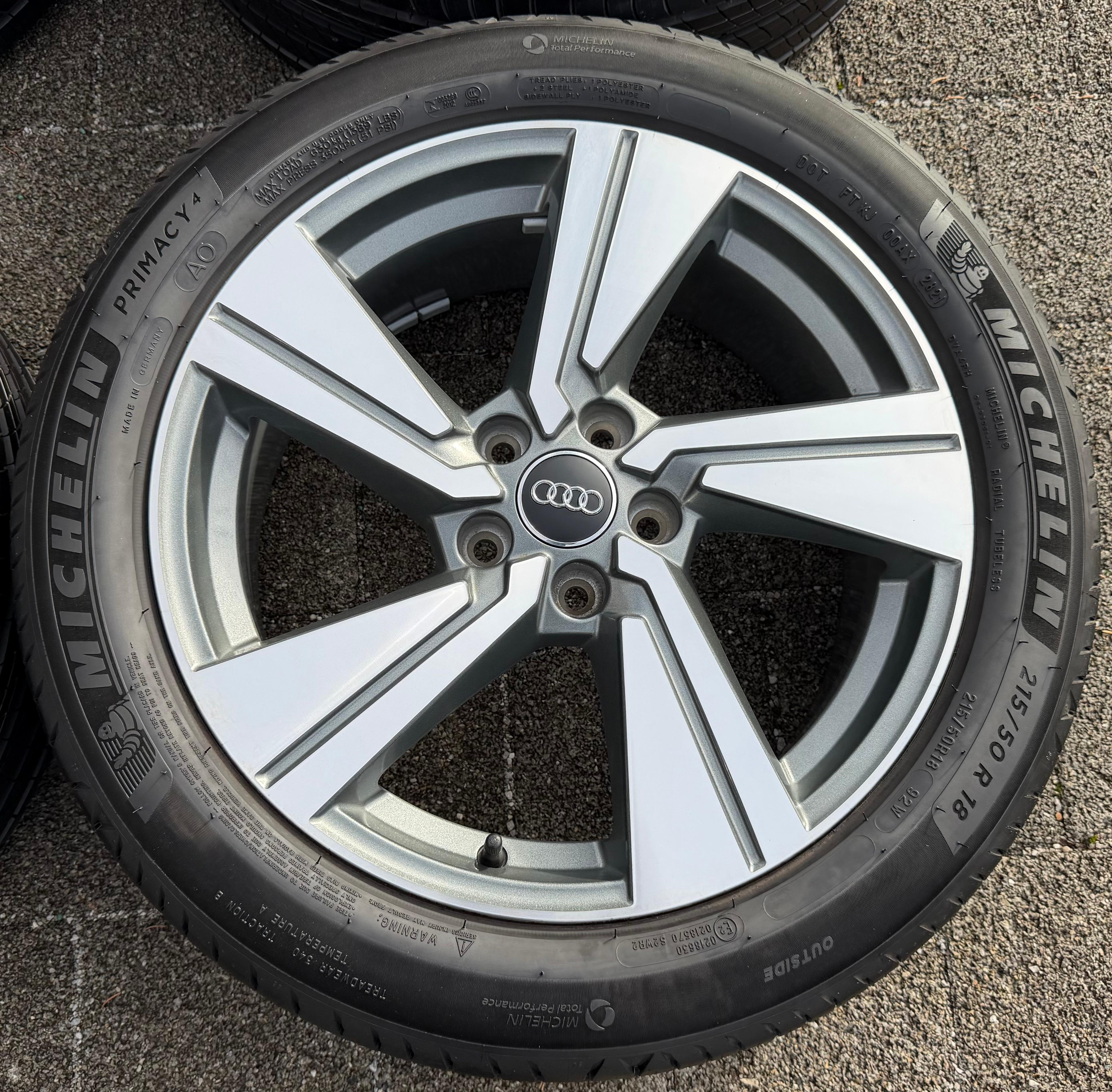 4 Original 18" Alu Sommerräder Audi Q2 SQ2 81A601025G 215/50R18 92W Michelin