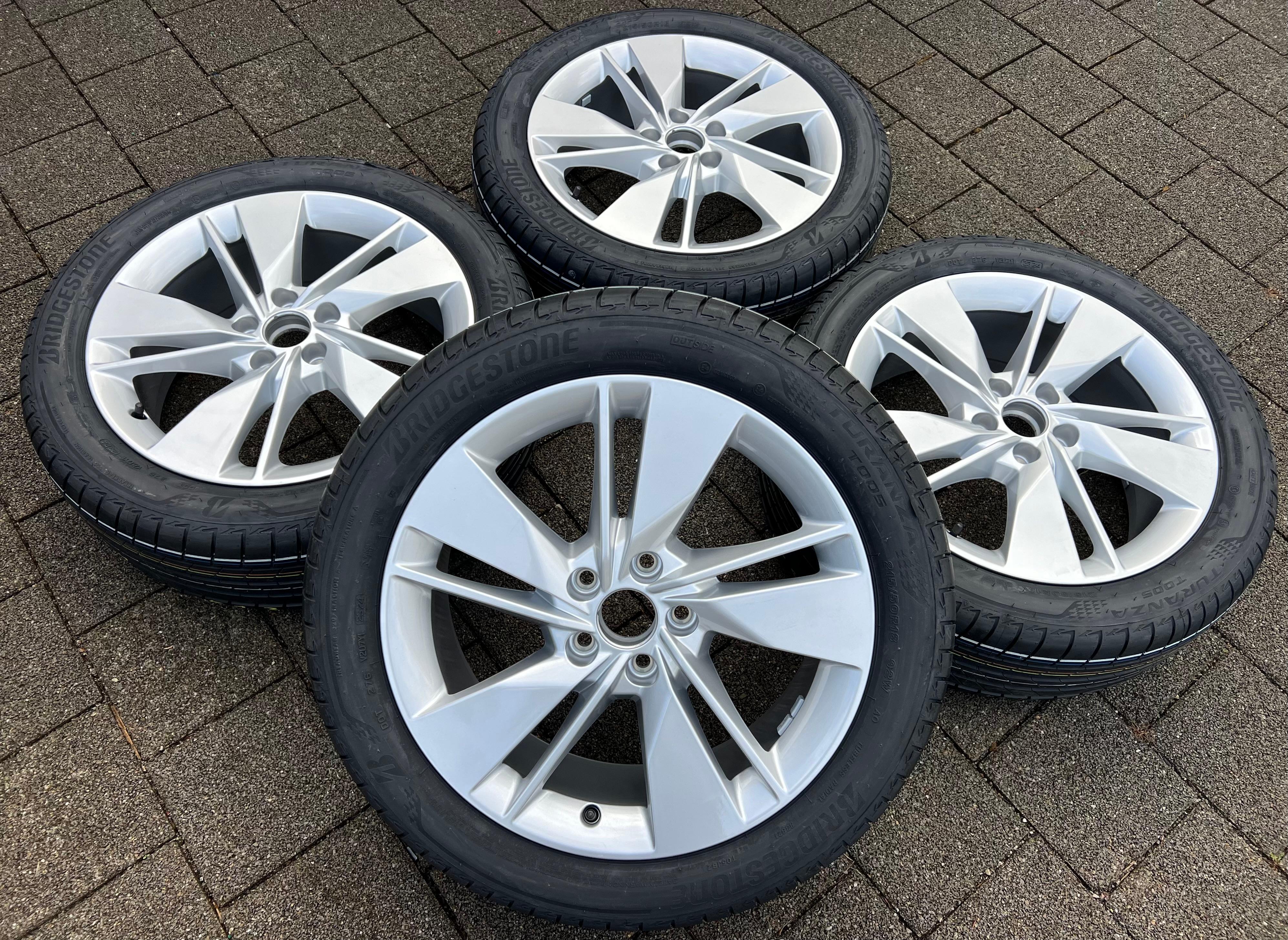 4 ROUES D'ÉTÉ ORIGINALES 18" EN ALUMINIUM AUDI Q2 215/50R18 92W BRIDGESTONE 2024 NEUVES FRANCO DOMICILE