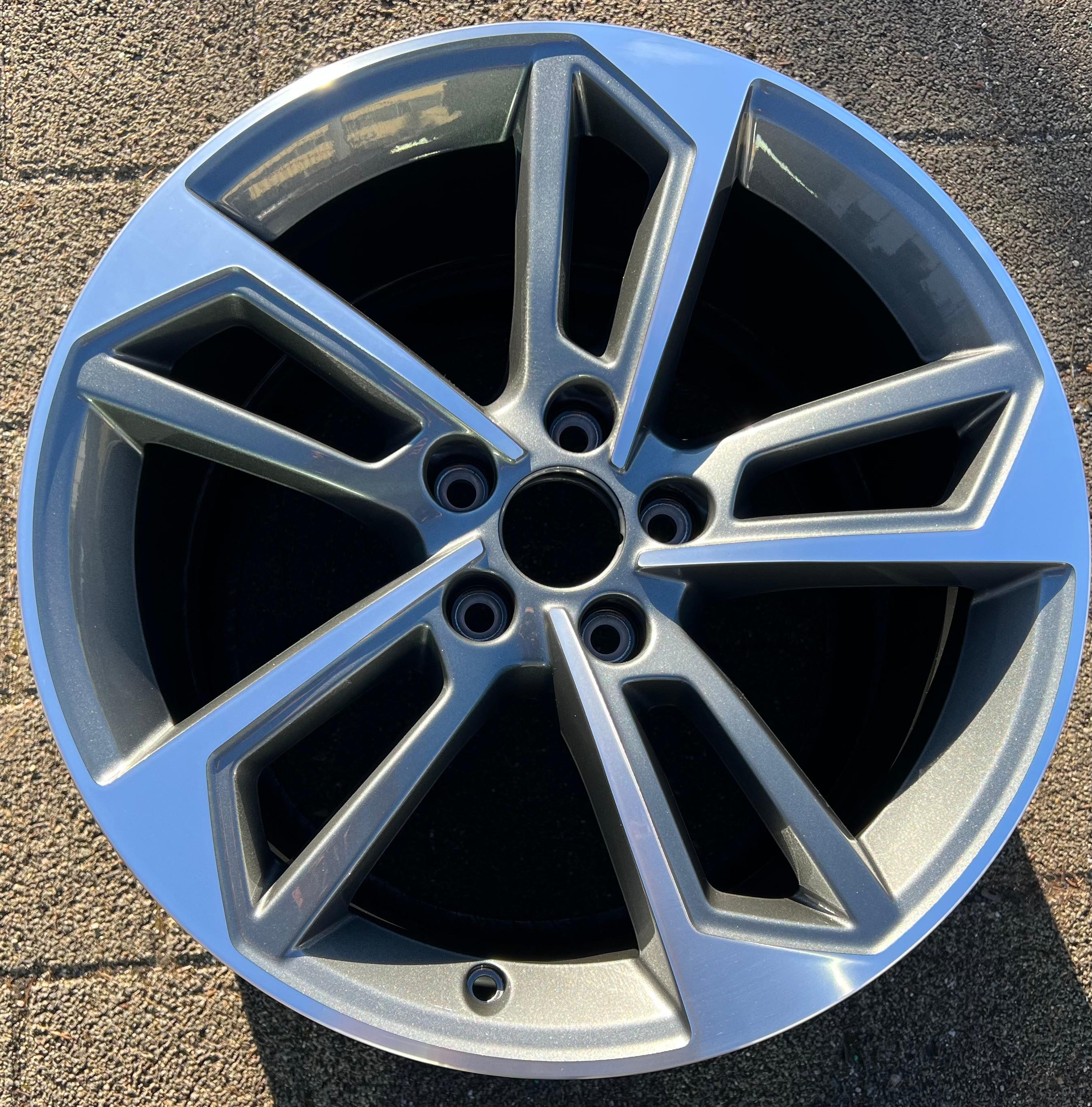 1 X ORIGINAL 18" ALUFELGE FELGE AUDI A4 8W 8W0601025DL 8x18 ET40 FREIHAUS