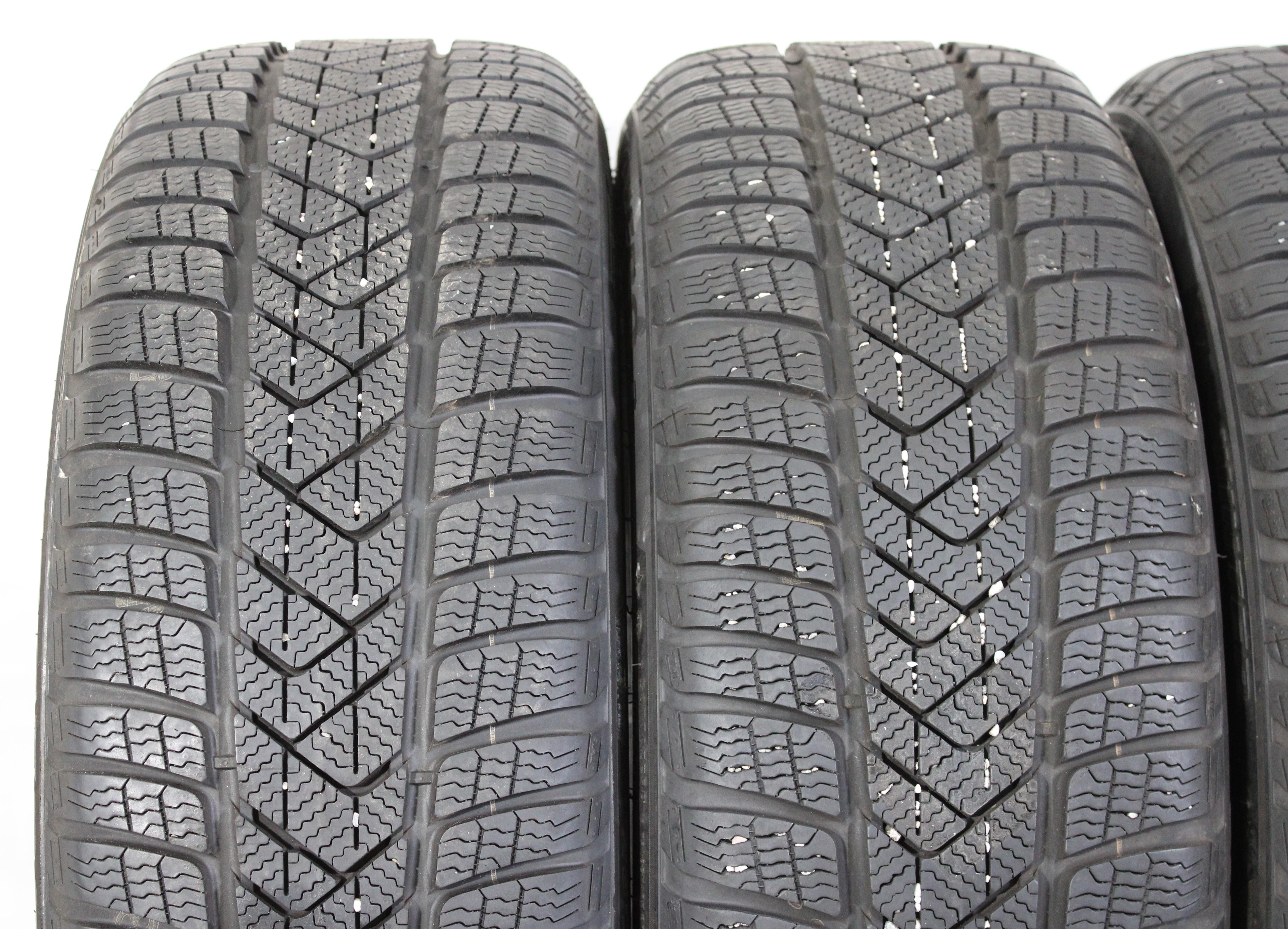 4 x 225/45R19 96V pneumatici invernali Pirelli Sottozero 3 Runflat 7-7,5mm 2020 *