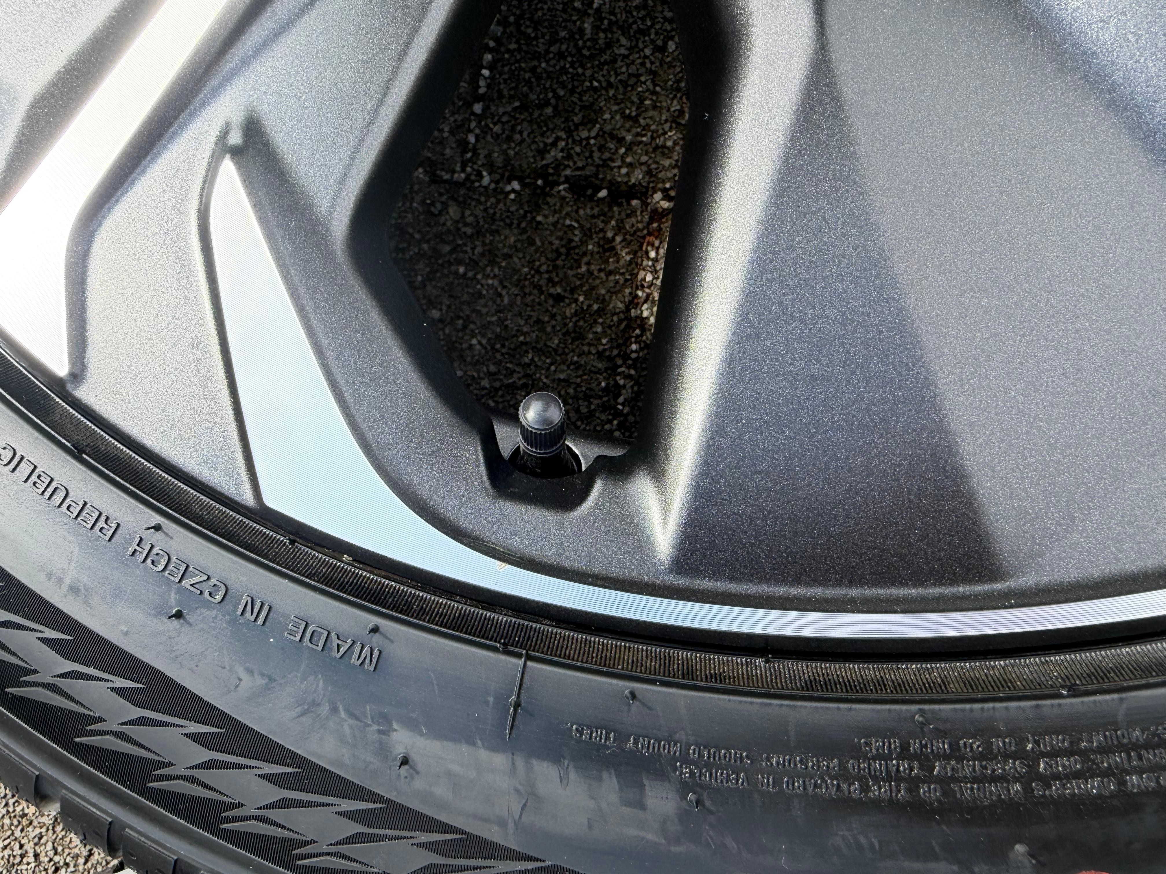 4 Original 20" Alu Winterräder Cupra Tavascan 255/45R10 105V Nexen 2026