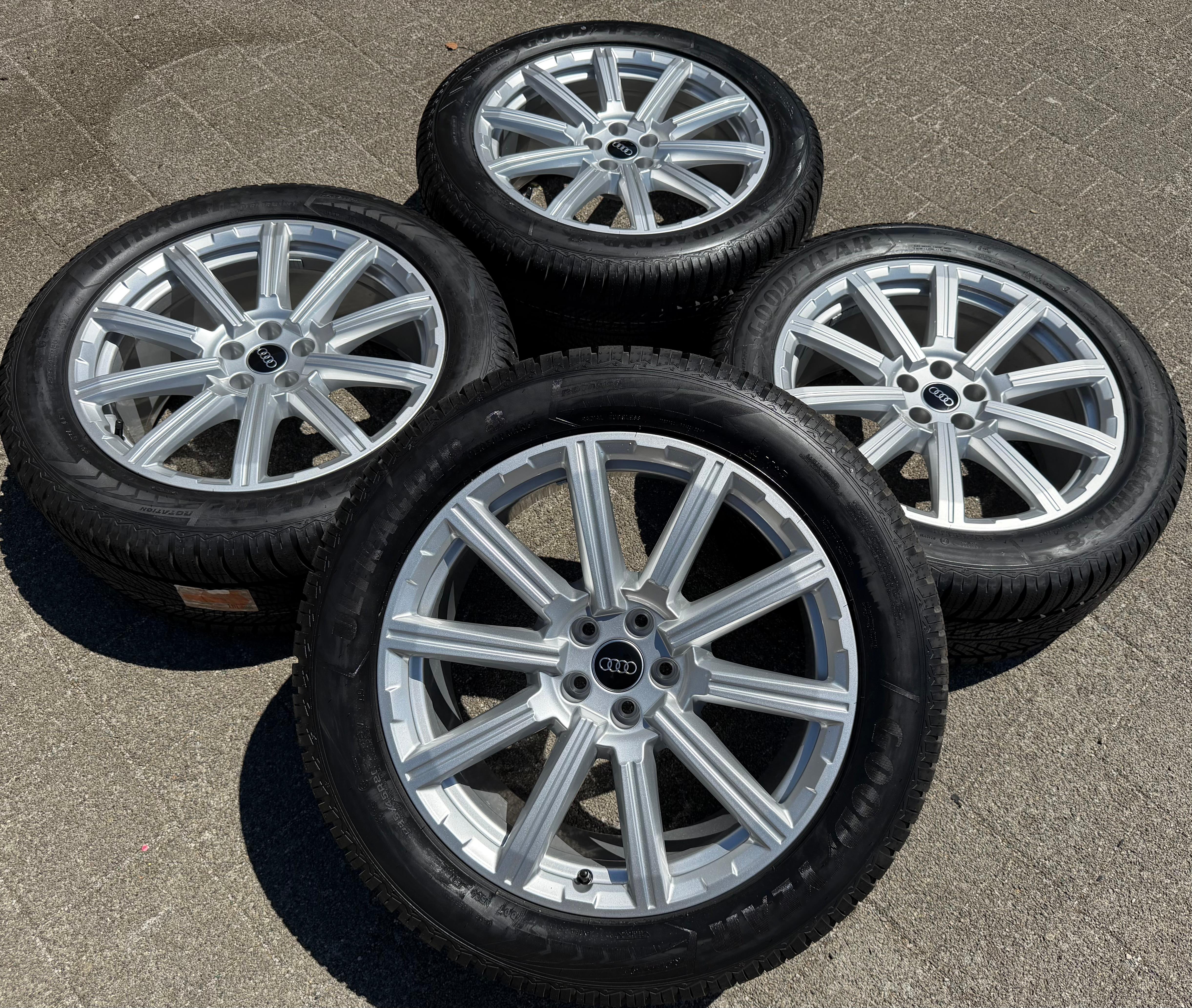 4 originele 20" aluminium wintervelgen voor Audi Q7 4M 4M0601025AE 285/45R20 112V Goodyear