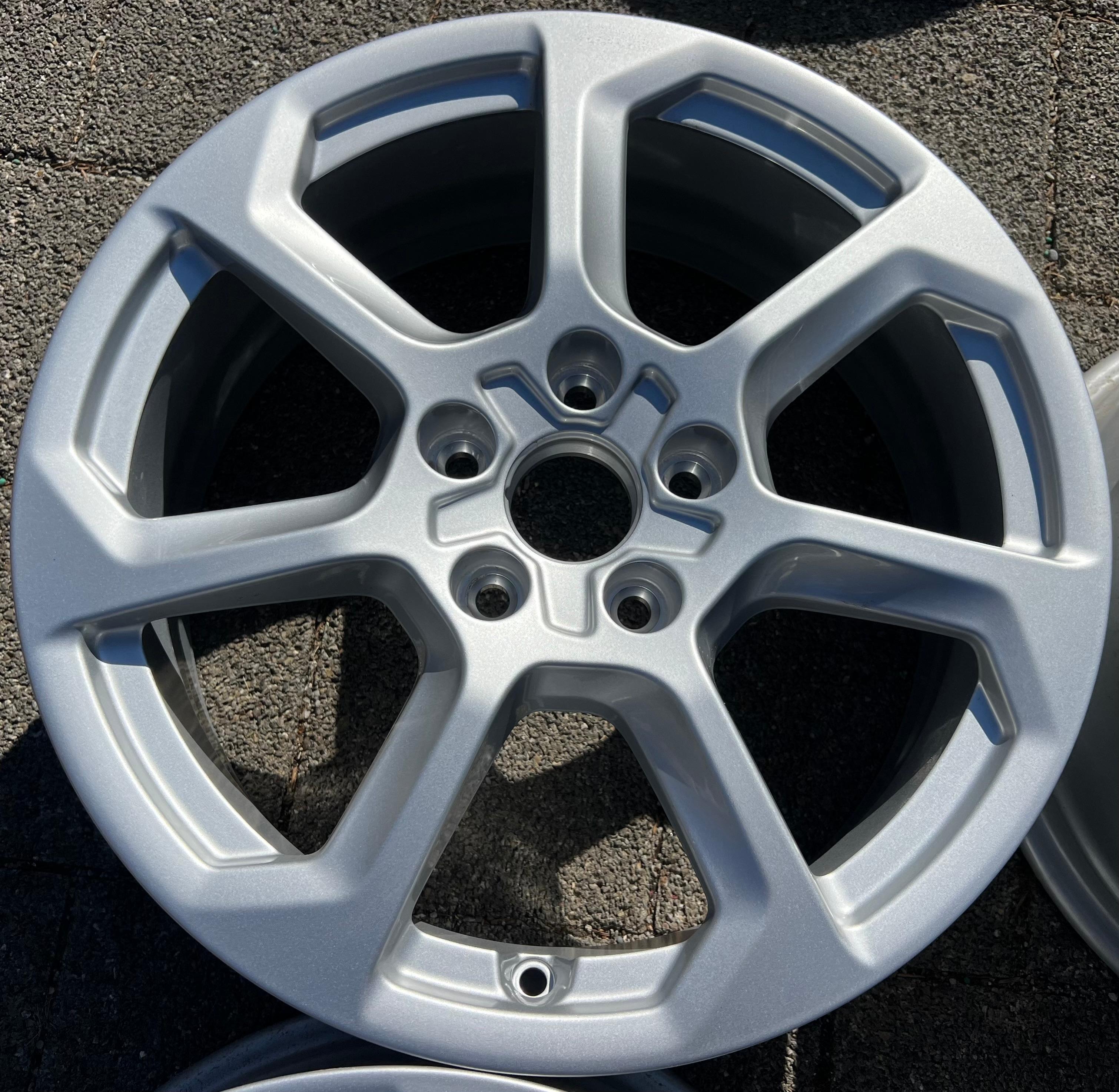4 JANTES ORIGINALES 17" EN ALU AUDI Q2 GA 81A601025T 6,5x17 ET39 FREIHAUS