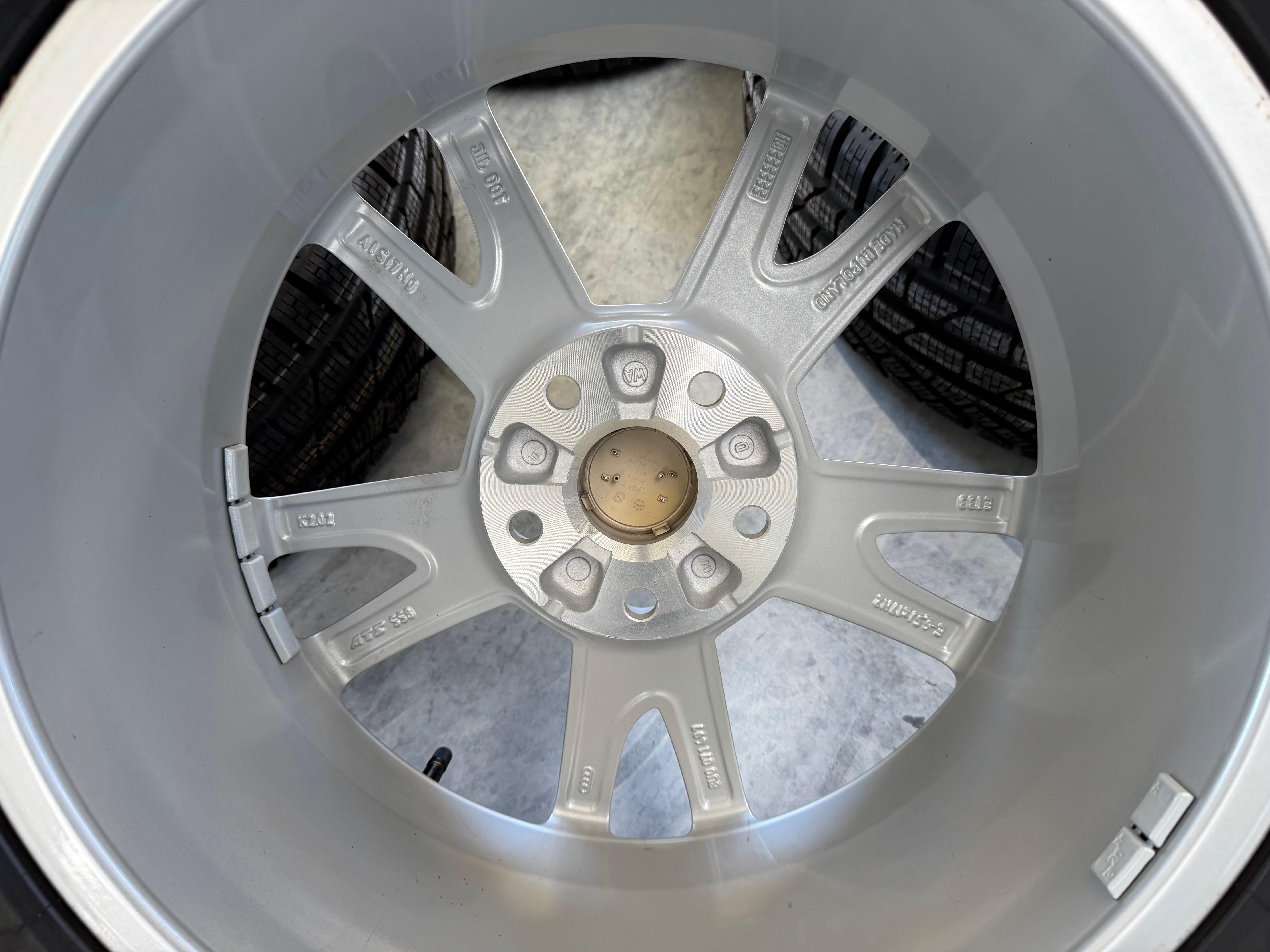 4 Original 17" Alu Winterräder Audi Q3 8U 8U0071497 215/60R17 96H Pirelli