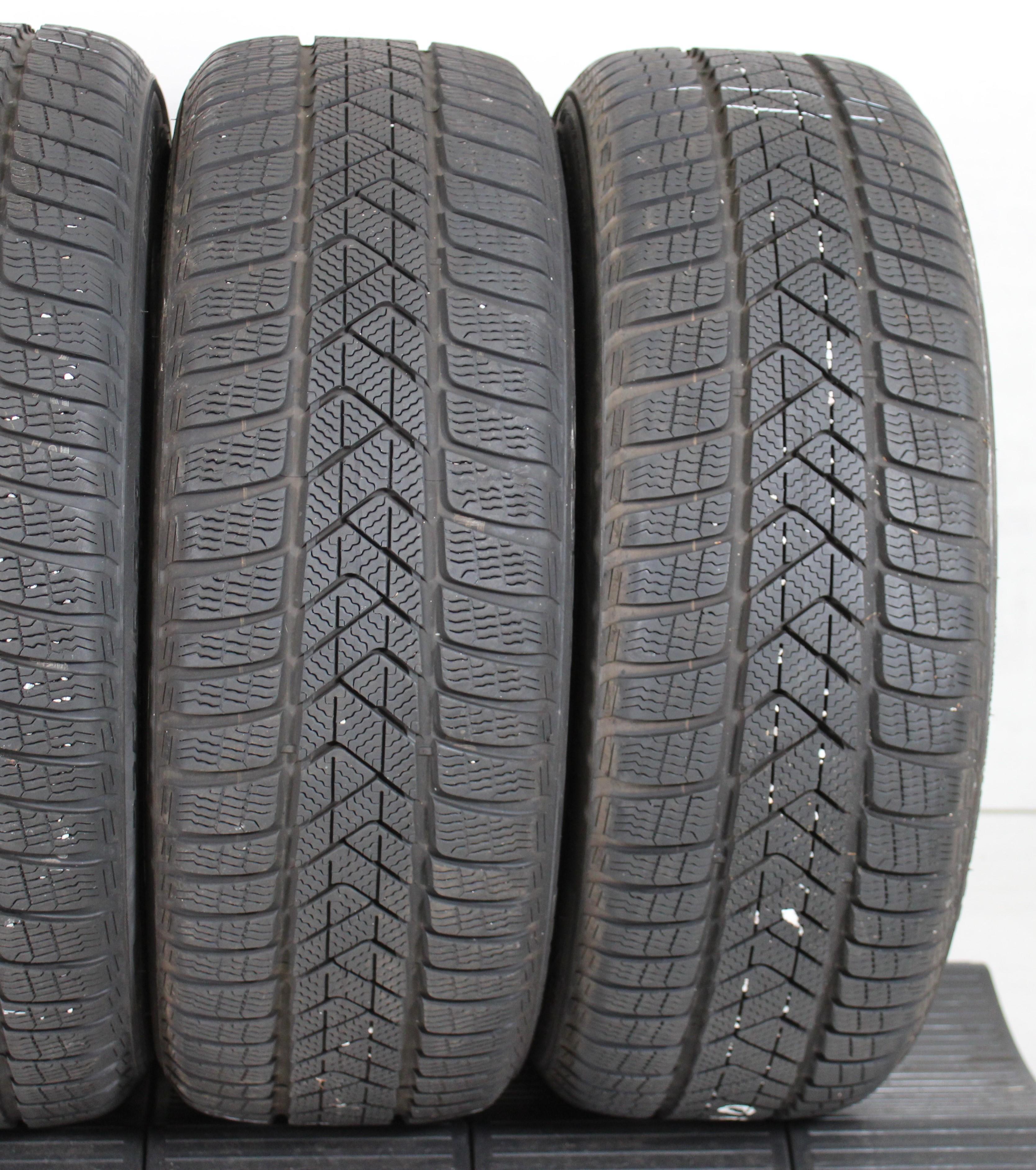 4 pneumatici invernali 225/45R19 96V Pirelli Sottozero 3 Runflat 6,5-7mm 1x2018 3x2019 *