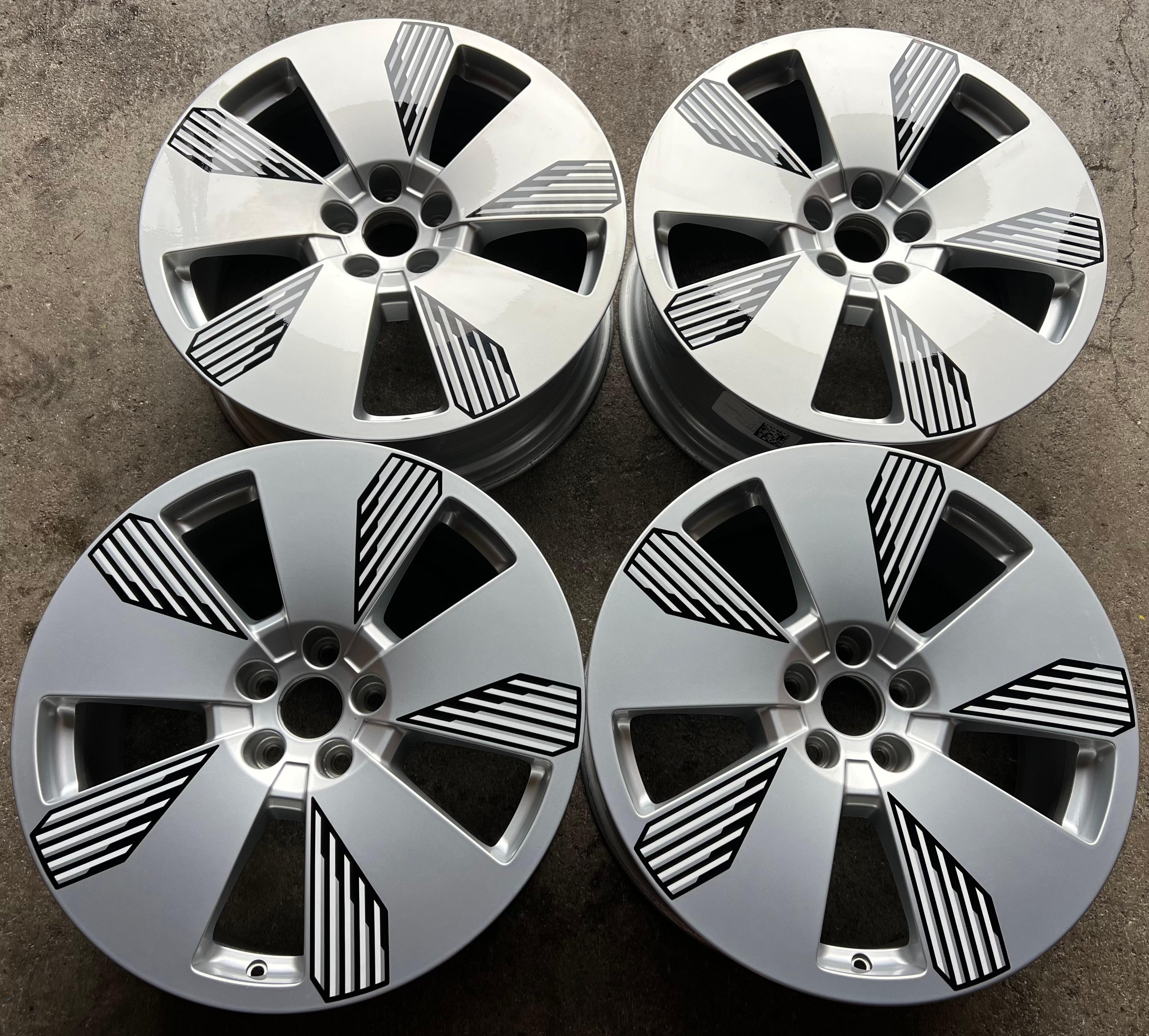4 ORIGINELE 19" ALUMINIUM VELGEN AUDI E-TRON GEN 8x19 ET34 4KE601025L GRATIS VERZENDING
