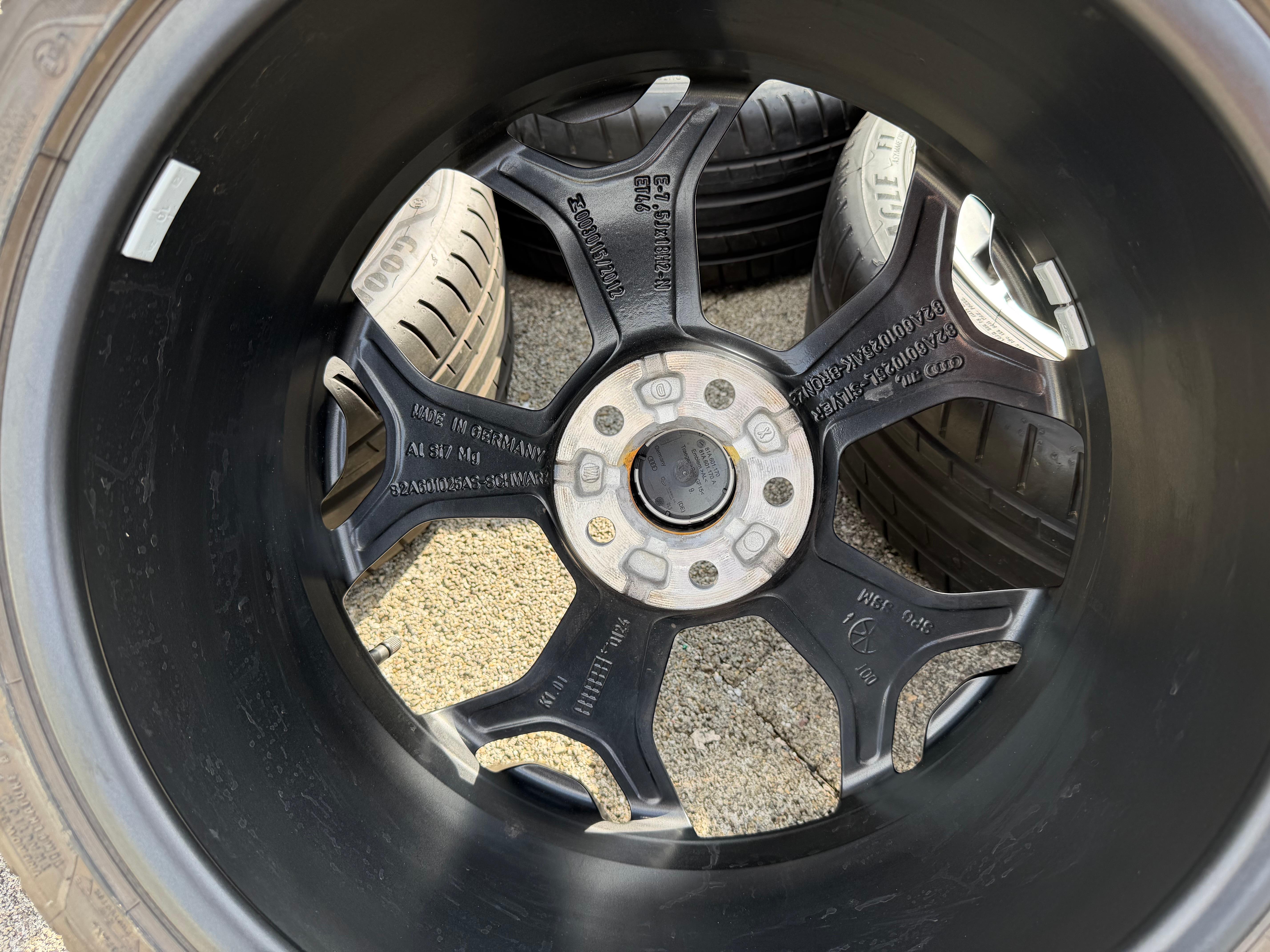 4 Original 18" Alu Sommerräder Audi A1 S1 GB 82A601025AS 215/40R18 89Y Goodyear