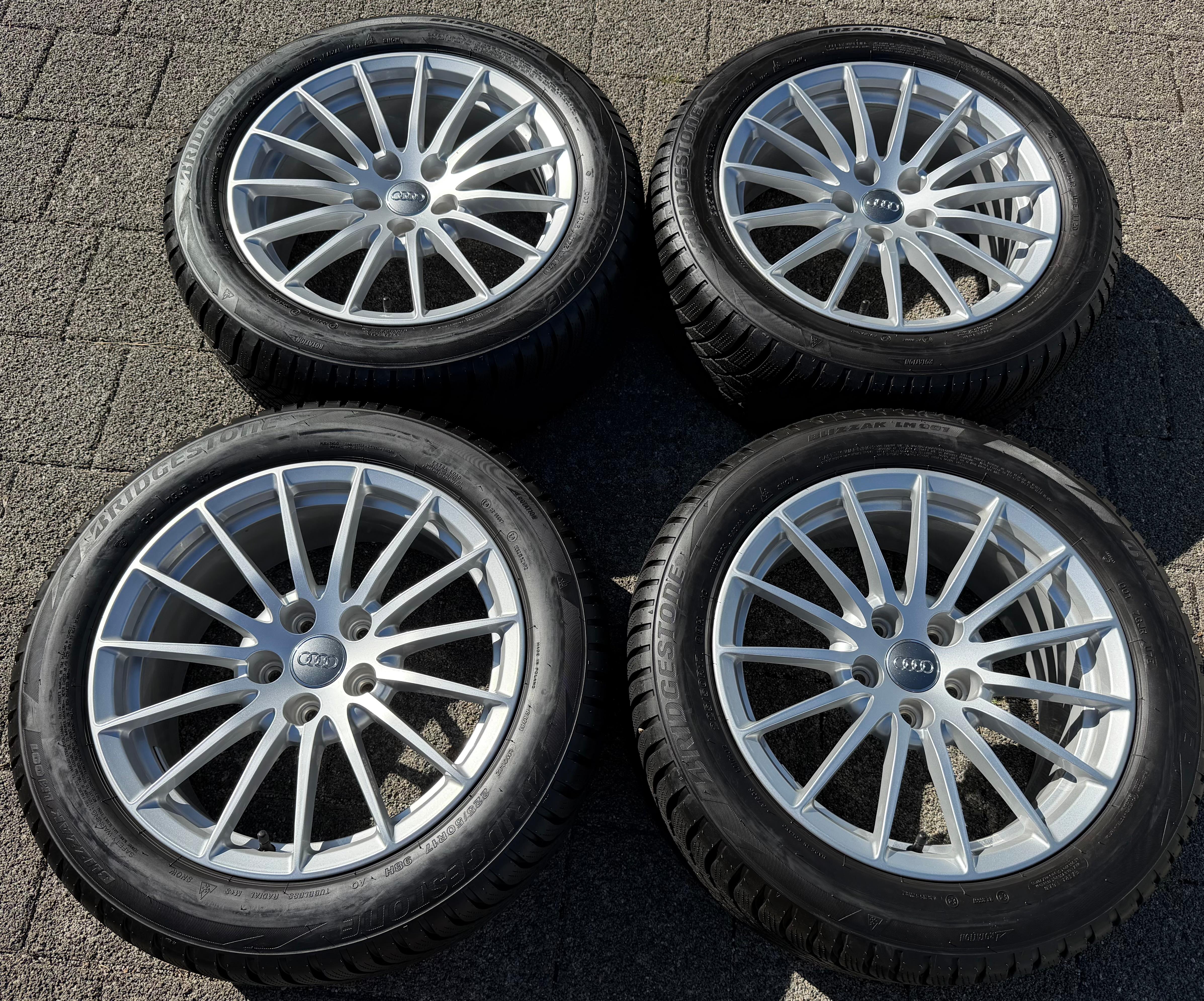 4 ruote in lega originali da 17" invernali Audi A5 F5 8W 225/50R17 98H 8W0601025AE Bridgestone