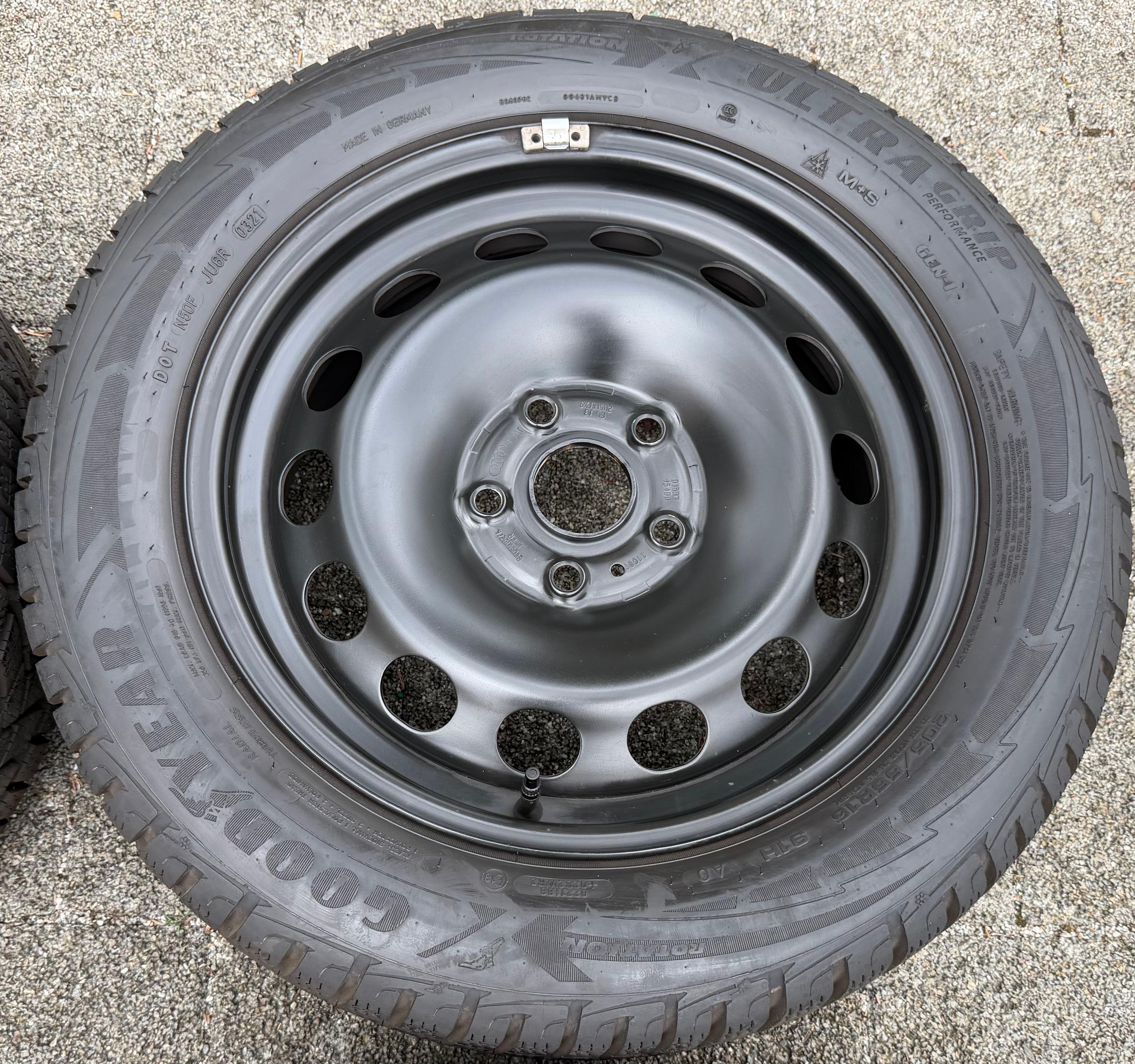 4 Winterräder Audi A3 8V Sportback Cabrio  205/55R16 91H Goodyear 8V0601027A 2021