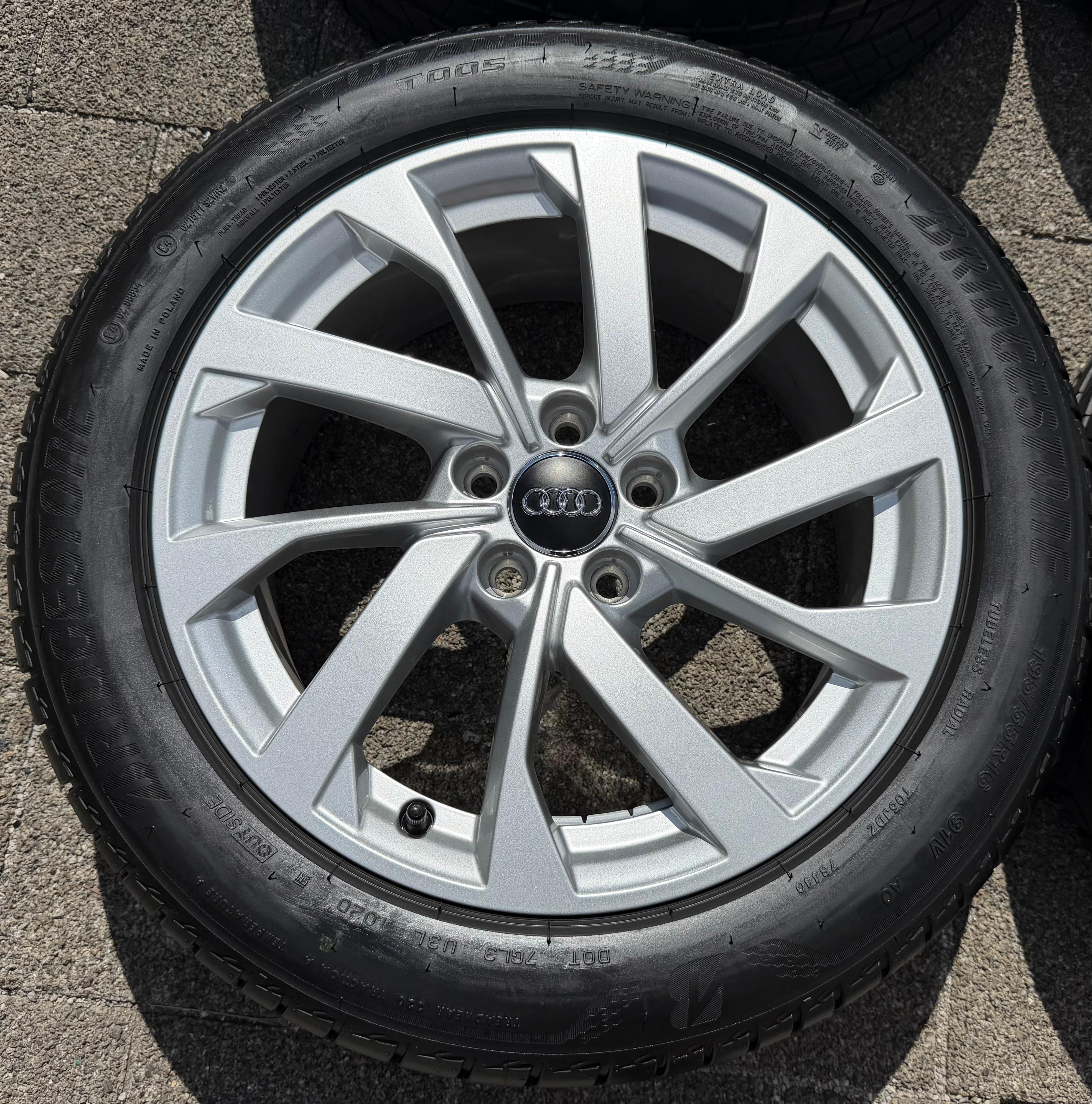 4 ruote estive originali in lega Audi A1 GB 82A601025B 195/55R16 91V Bridgestone