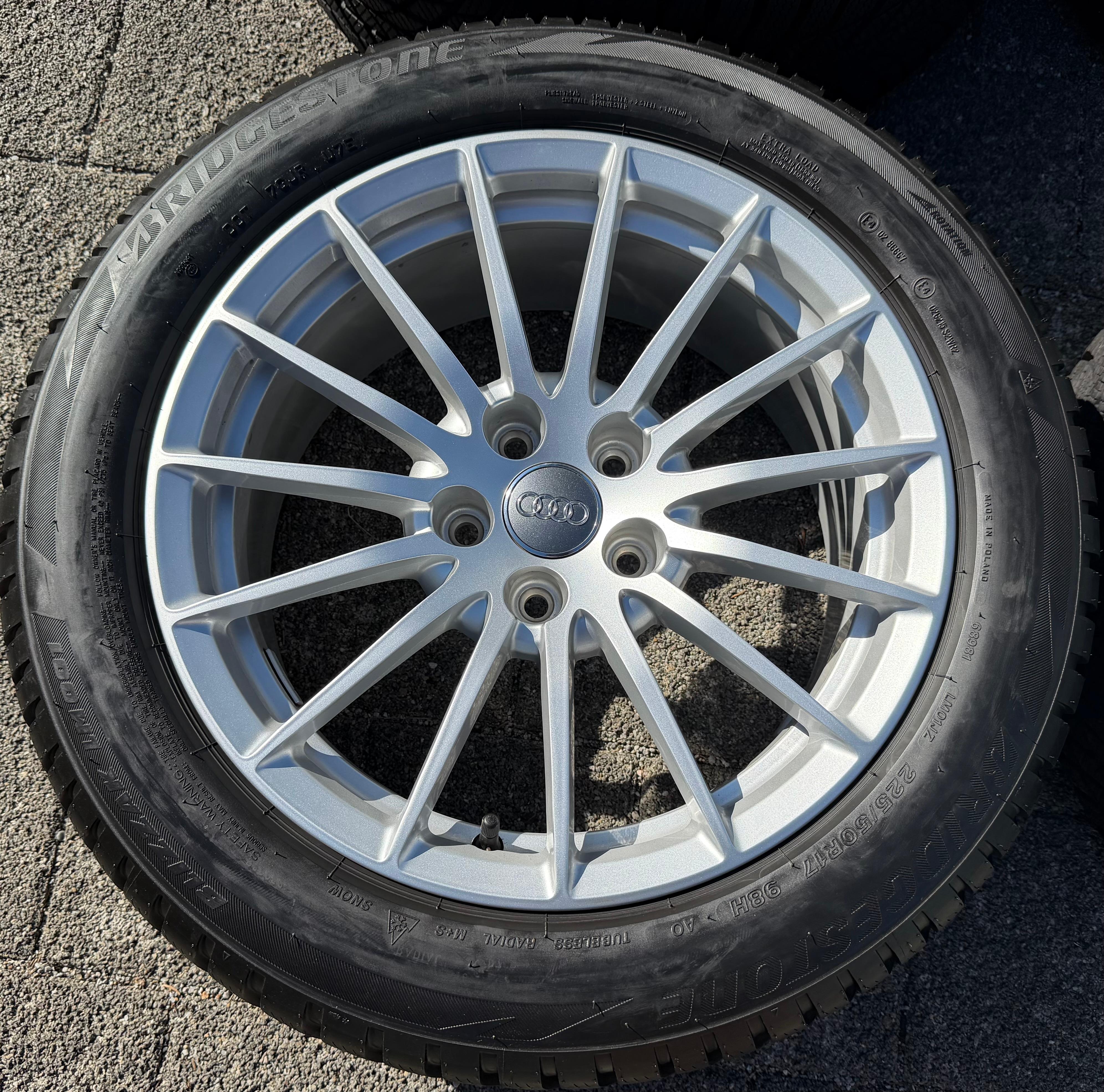 4 ruote in lega originali da 17" invernali Audi A5 F5 8W 225/50R17 98H 8W0601025AE Bridgestone