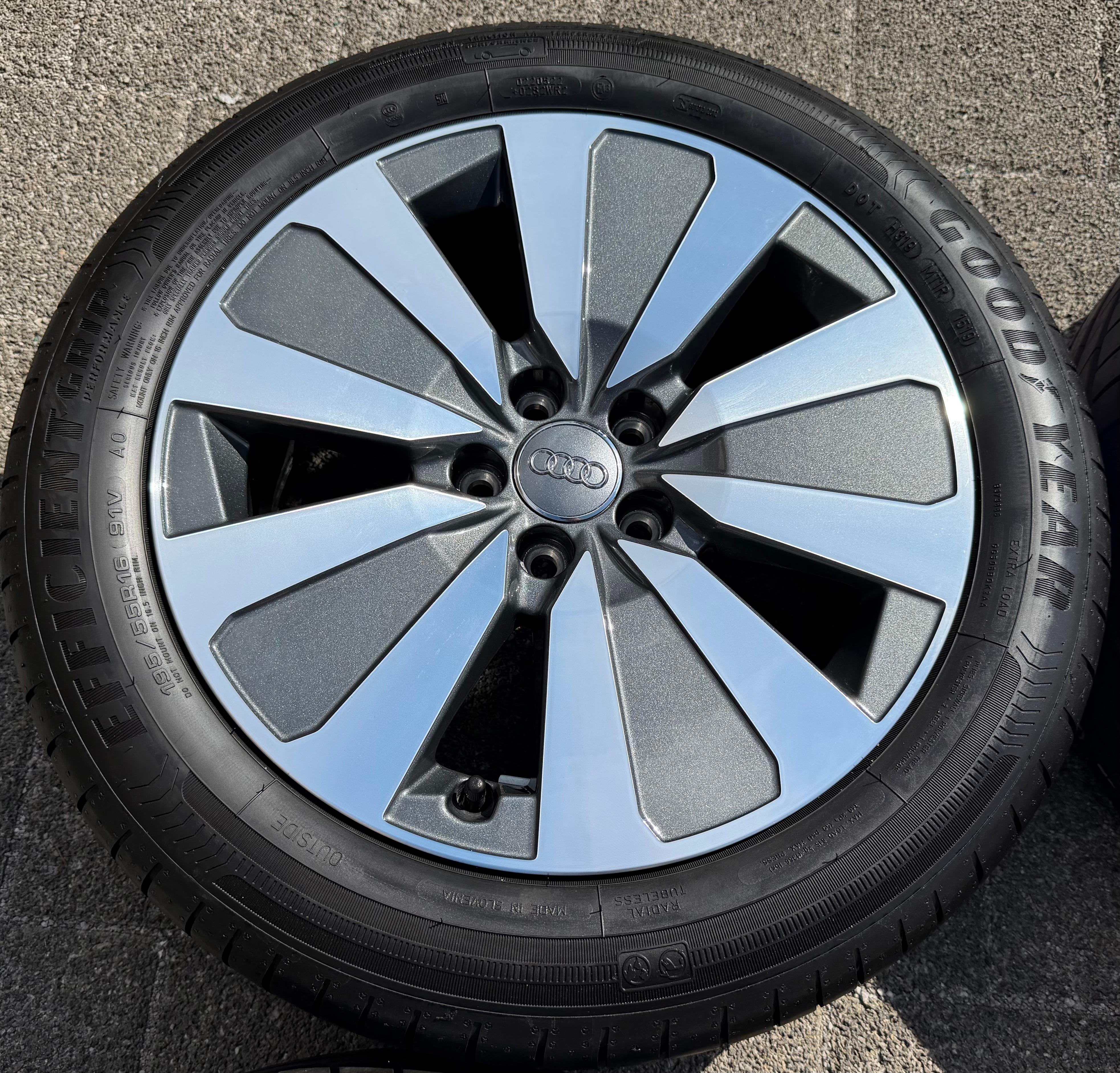 4 Original Alu Sommerräder Audi A1 GB 82A601025D 195/55R16 91V Goodyear
