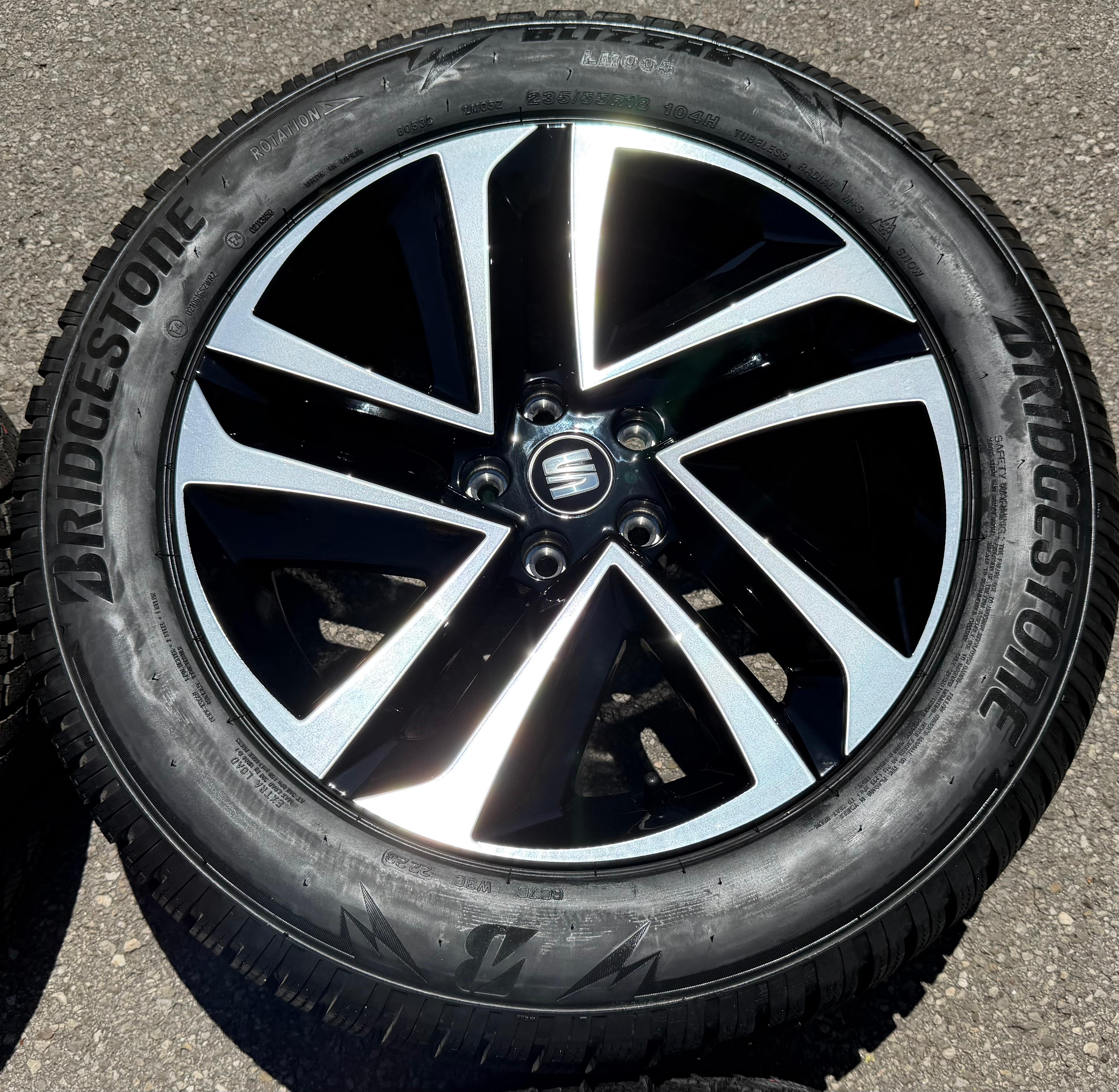 4 Original 18" Alu Winterräder Seat Tarraco 5FJ601025C 235/55R18 104H Bridgestone NEU